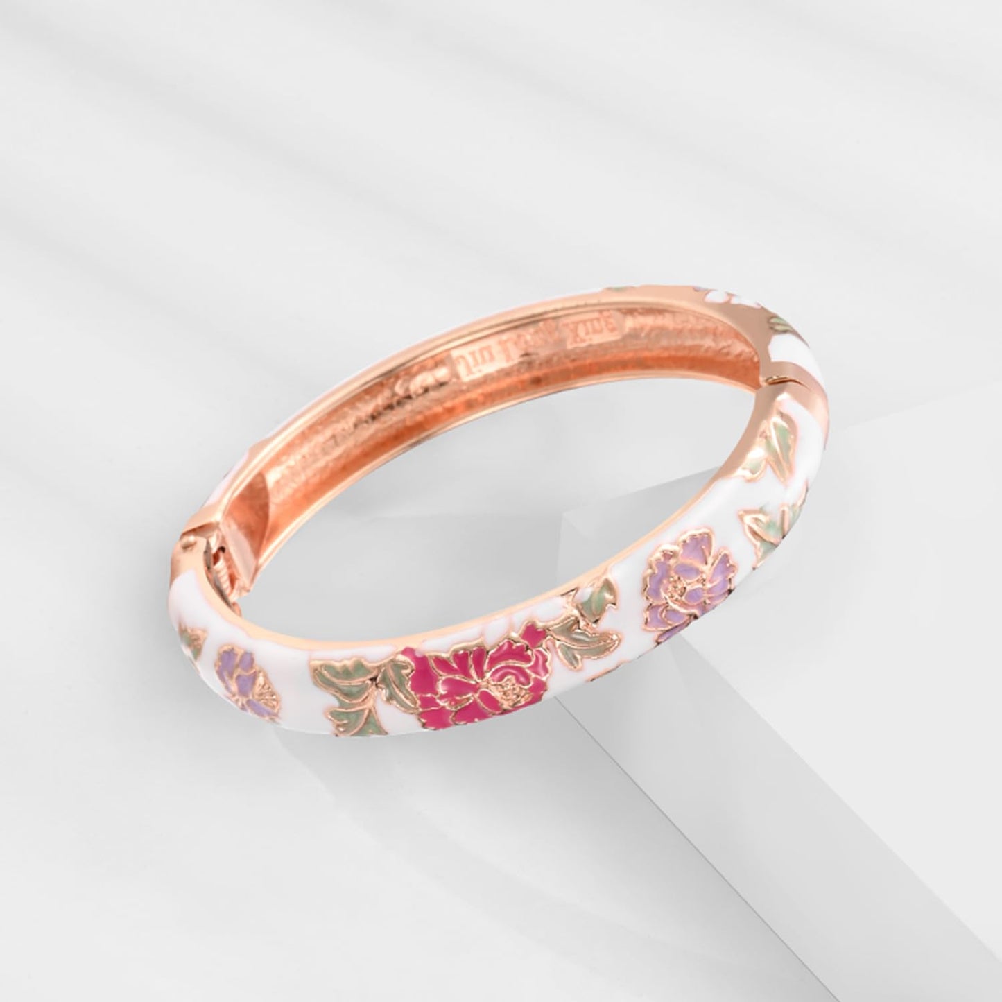 UJOY Vintage Handcraft Jewelry Cloisonne Bracelet Enamel Floral Spring Hinged Gold Plated Womens Bangles Gifts Box 55C48-55A113 Green White