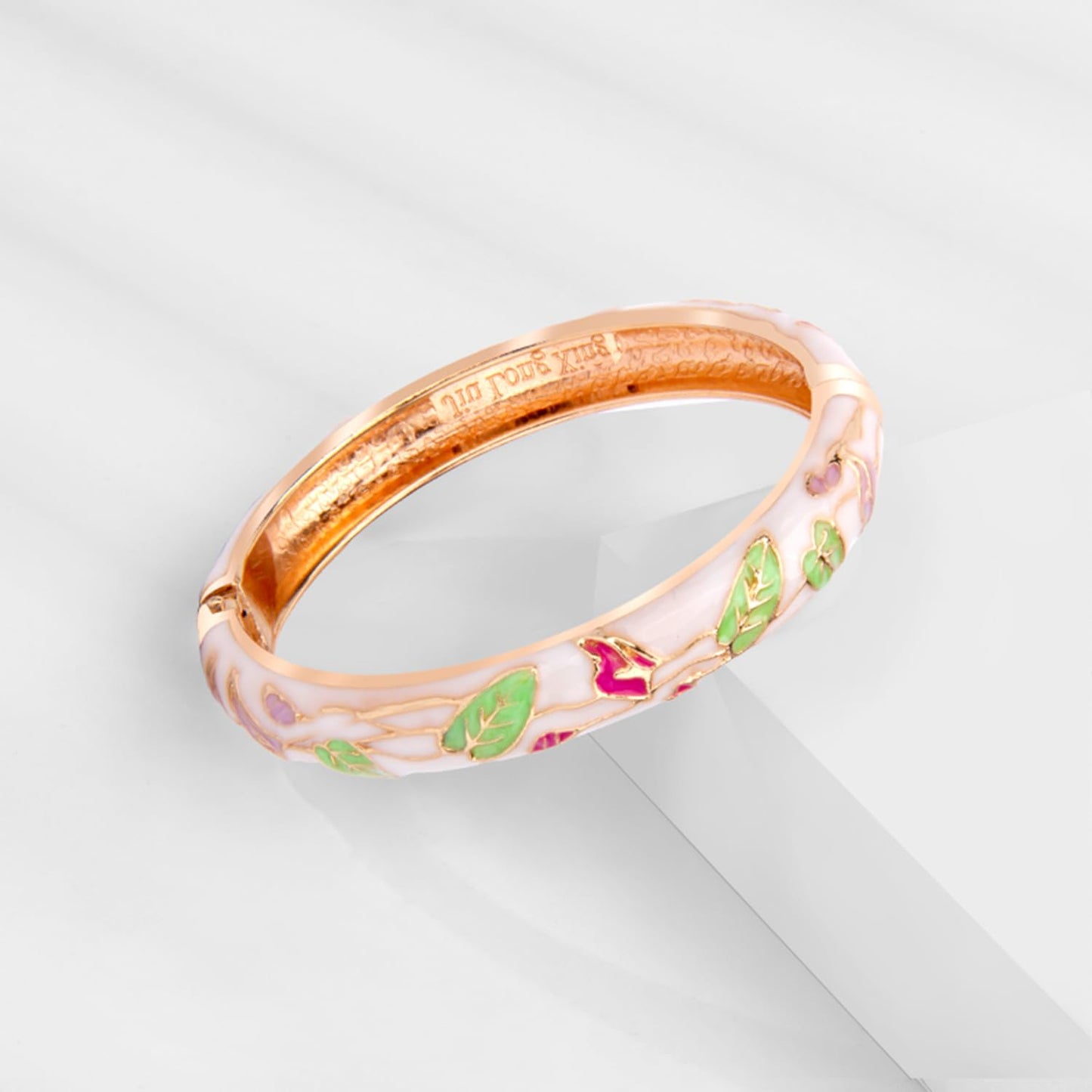 UJOY Cloisonne Bangles Gorgeous National Enameled Plated Handcrafted Jewelry Bracelets Gifts with Box 55C48-55A04 Green White