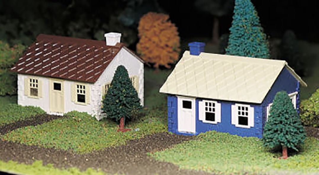 Bachmann Trains - PLASTICVILLE U.S.A. BUILDINGS – CLASSIC KITS - CAPE COD HOUSE (2/box) - O Scale