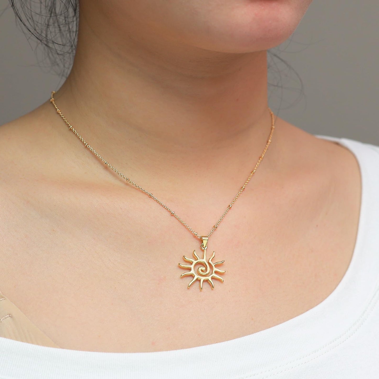 MAIKERDER Sun Necklace, 14K Gold Plated Sun Pendant Necklaces for Women Non Tarnish 16 Inches