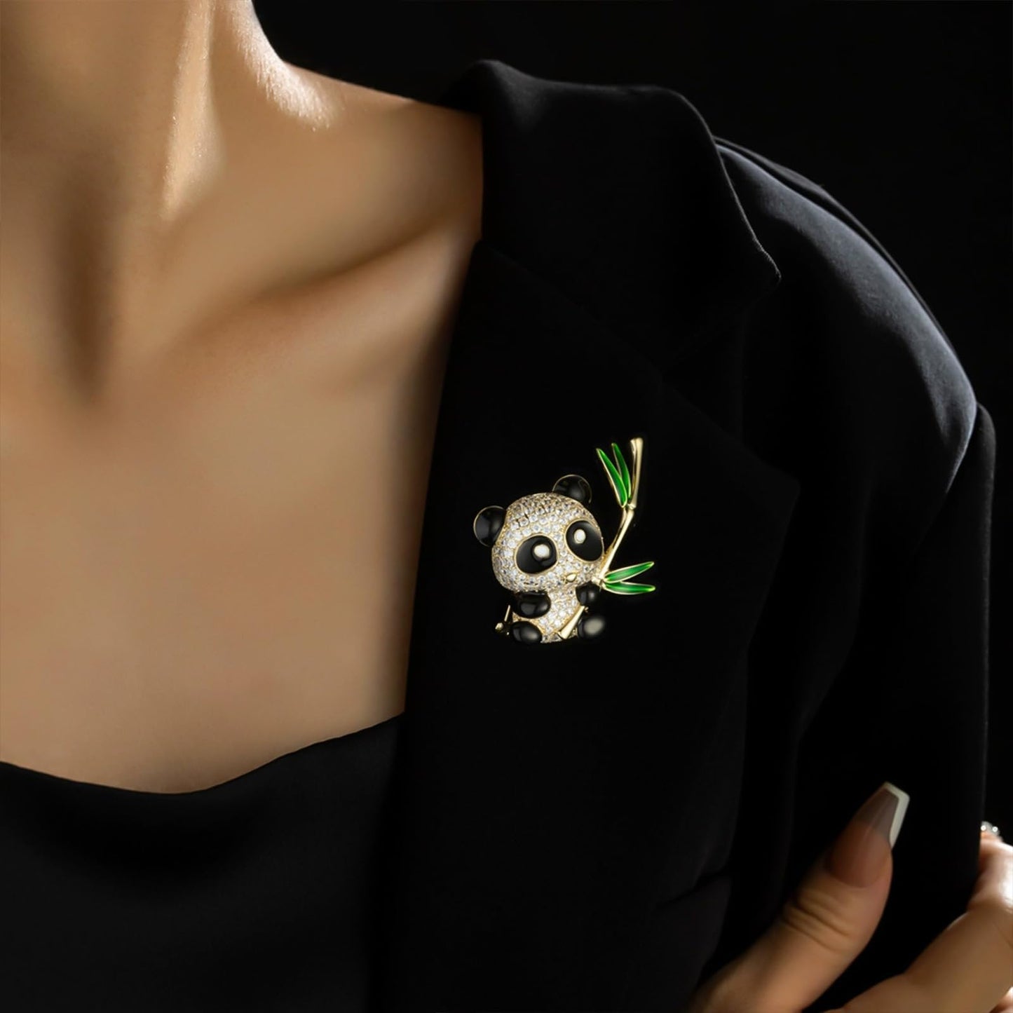 HETICA Women Animal Floral Brooch Pin Accessory Perfect as a Gift for Anniversary Celebrations, Parties, Or Everyday Wear (Panda)