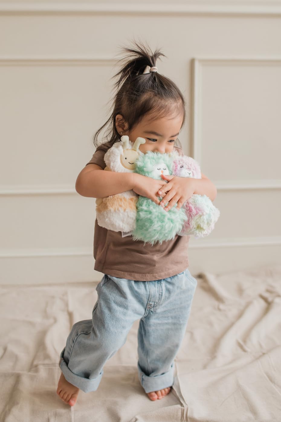 Slumberkins Hatch & Hugs KinFlip Set - Includes Rainbow Bunny, Clover Peep & Sunny Bee KinFlips