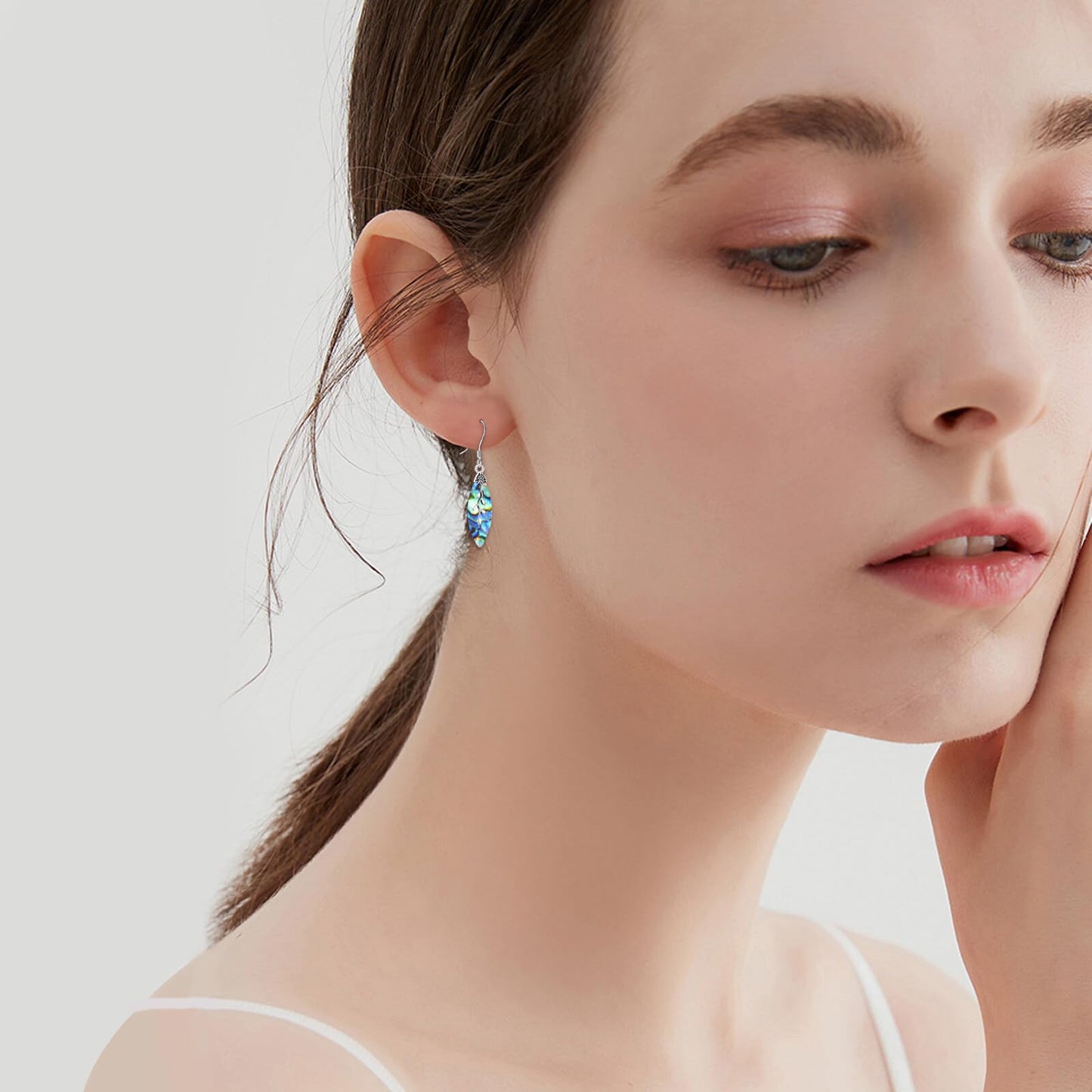 POPLYKE Teardrop Leaf Abalone Earrings for Women 925 Sterling Silver Leaf Earrings Dangle Leaf Jewelry Gifts Green Earrings
