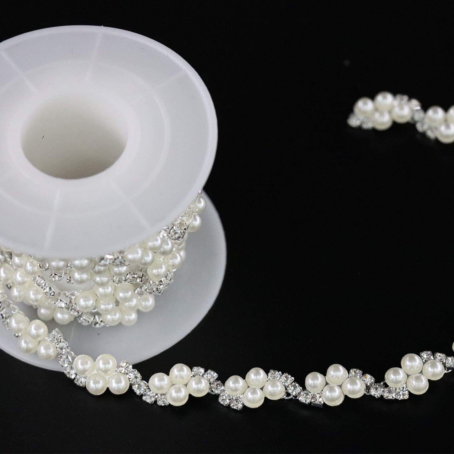 Jerler 1 Yard Pearl Rhinestone Trim, Inlaid Pearl Beaded Chain, Crystal Applique Ideal for DIY and Wedding Party Decoration Bridal Embellishments, 0.3" Width (Wave Pearl)