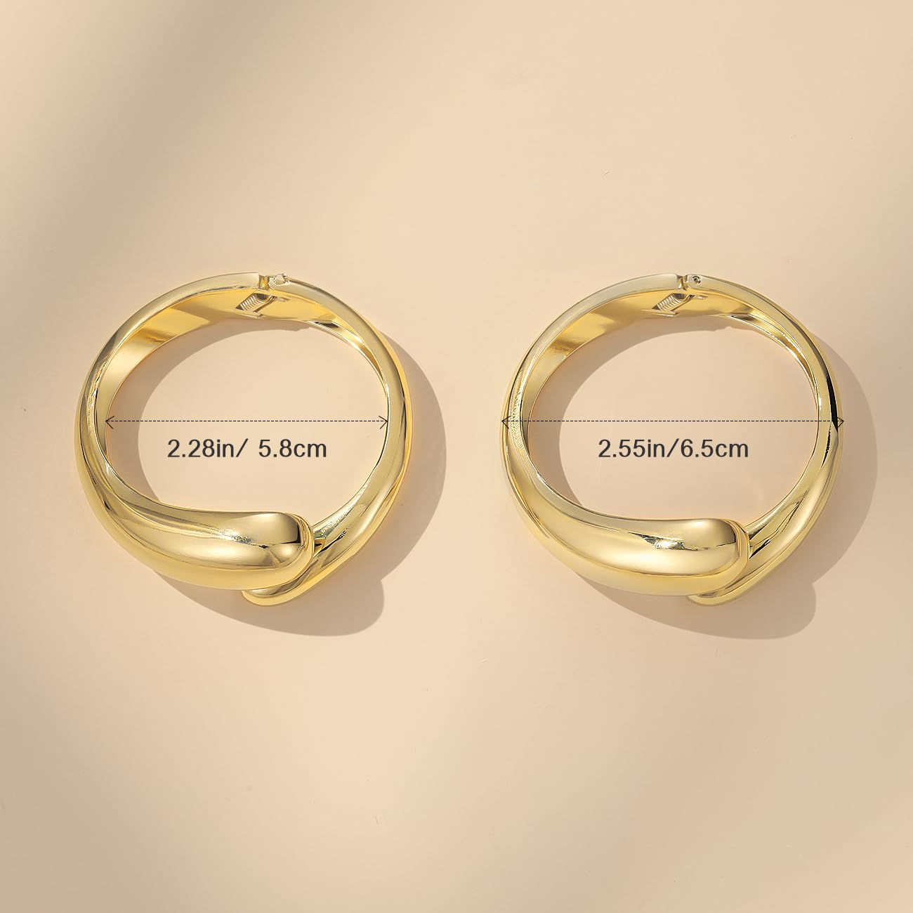 Emibele Gold Bangle Cuff Bracelet Stack, Chunky 18K Gold Plated Teardrop Hinged Thick Bangle Bracelet Set, Non Tarnish Gold Bracelets for Women, 2 Pack, Gold