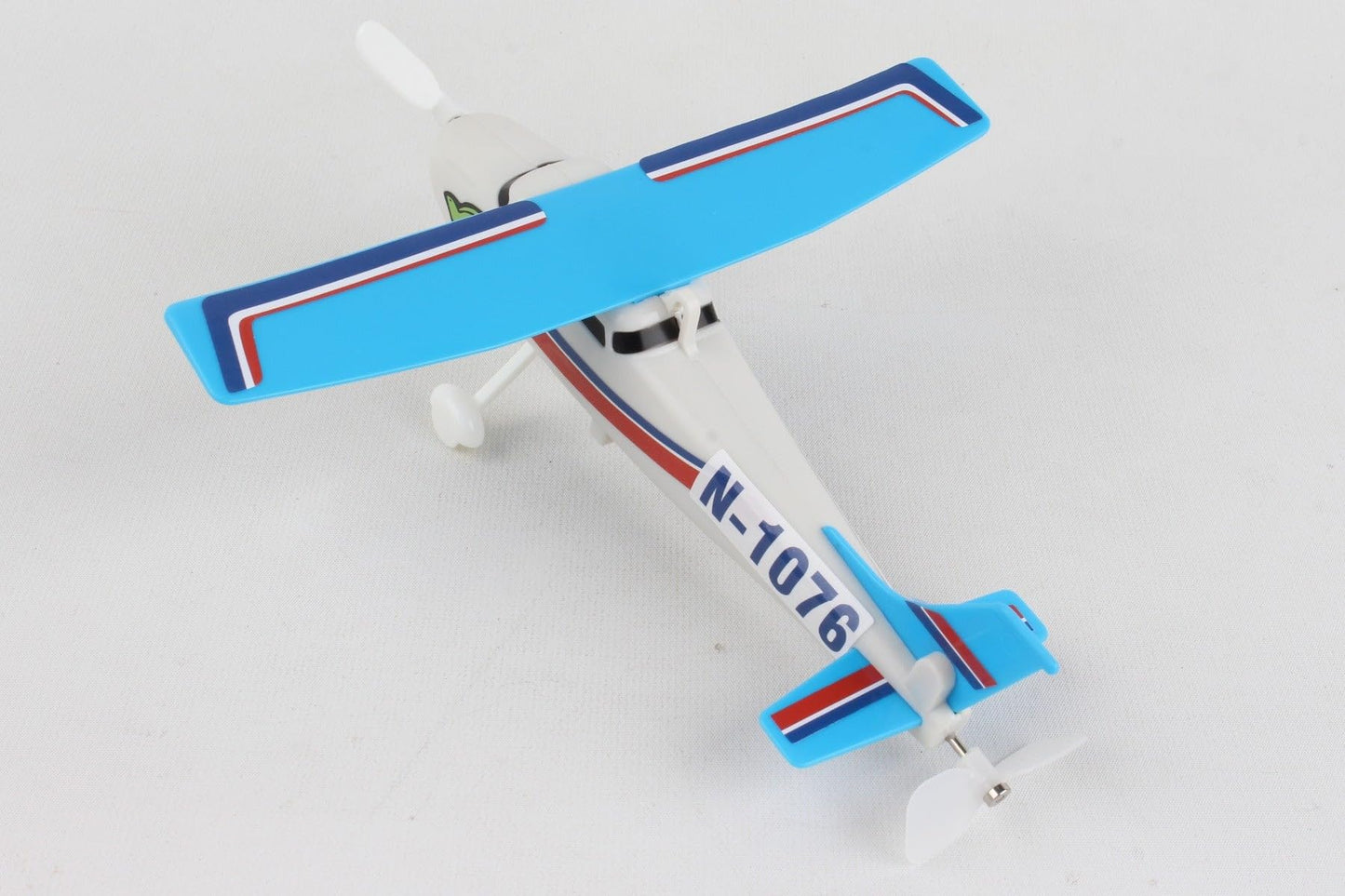 Daron Flying Skyhawk on a String, Blue