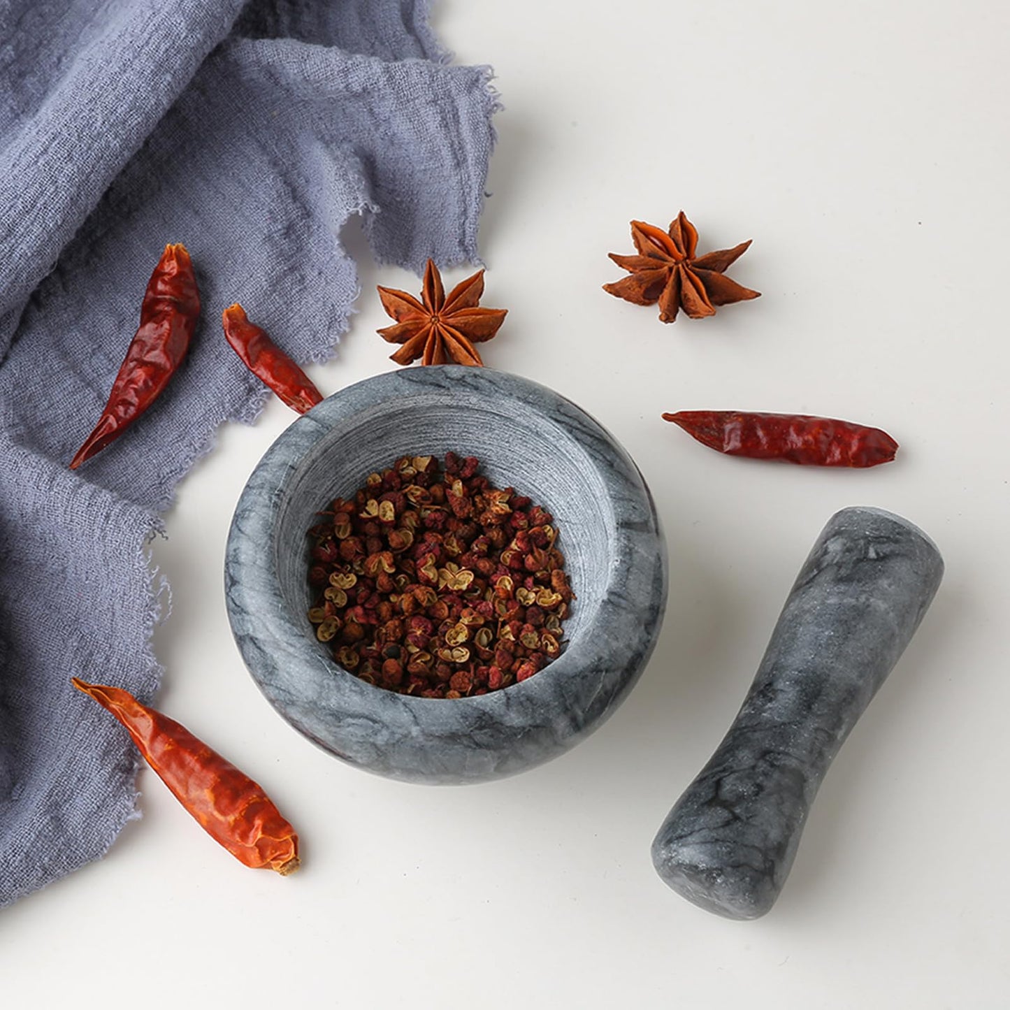Marble Mortar and Pestle Set for Grinding Pills Spices Nuts Herbs Guacamole Stone Grinder Bowl Graceful Kitchen Tool and Exquisite Cute Ornament (Black)
