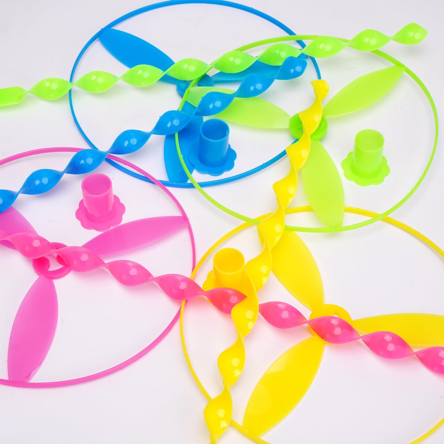 Sepco 40 Pcs Large Flying Helicopter Toy Flying Disc Plastic Propeller Spinner Bamboo Dragonfly Flyer Saucers with Launchers Kids Party Favors Gifts