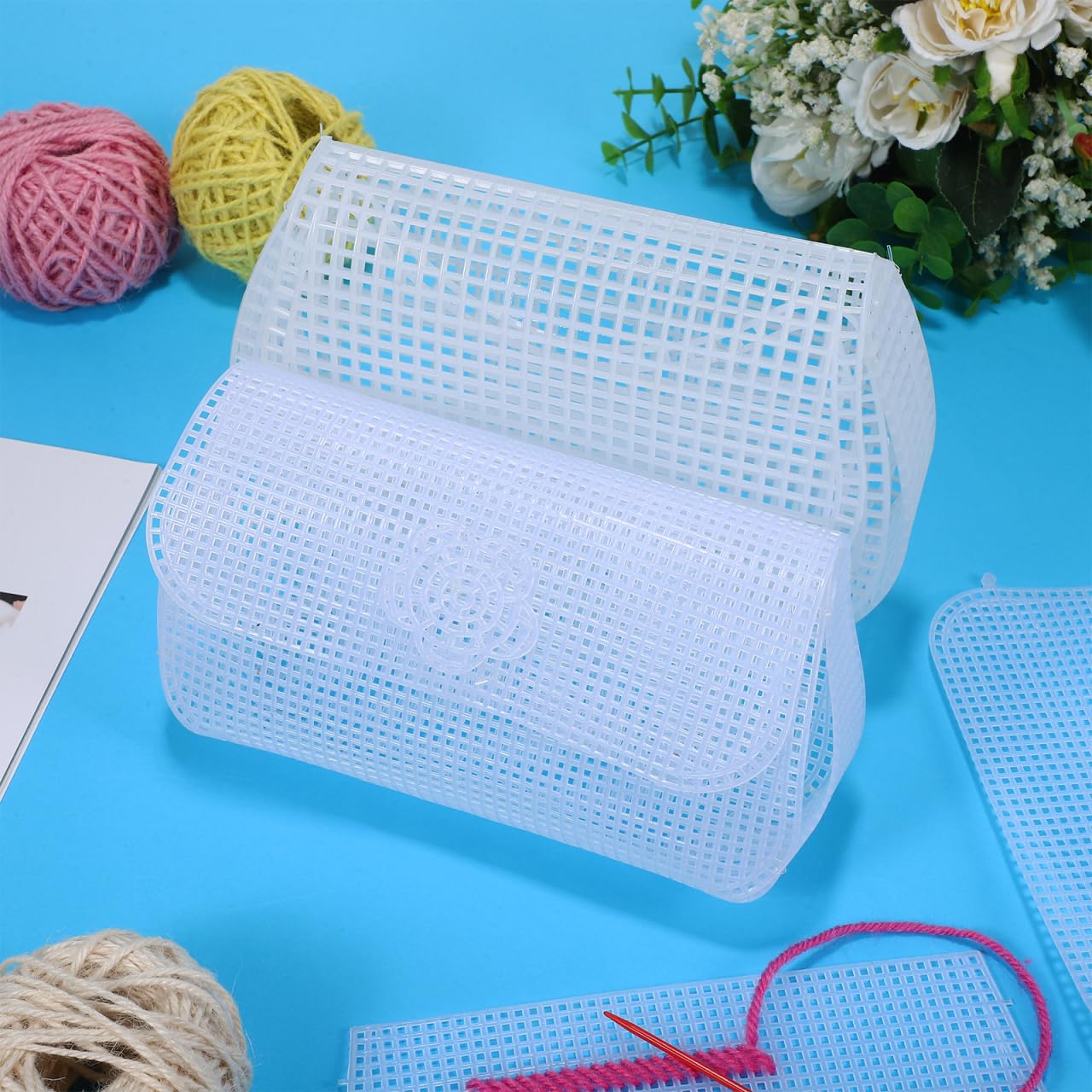 KALLORY 6Pcs DIY Plastic Mesh Canvas Sheets, Clear Plastic Mesh Sheet for Crochet Purse Making Embroidery Blank Needlepoint Canvas Craft Acrylic Yarn Crafting Knit Crochet Project
