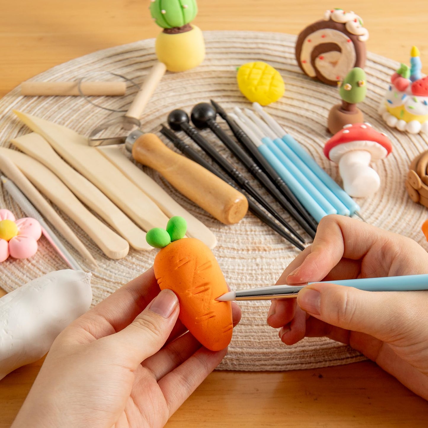 UUSYCUN 36PCS Pottery & Clay Sculpting Tools, Ceramics Polymer Tools Set, Clay Modeling Tools with Case for Air Dry Clay, Carving, Molding, Pottery Wheel, Crafting Supplies, Pros, Beginners, Adults