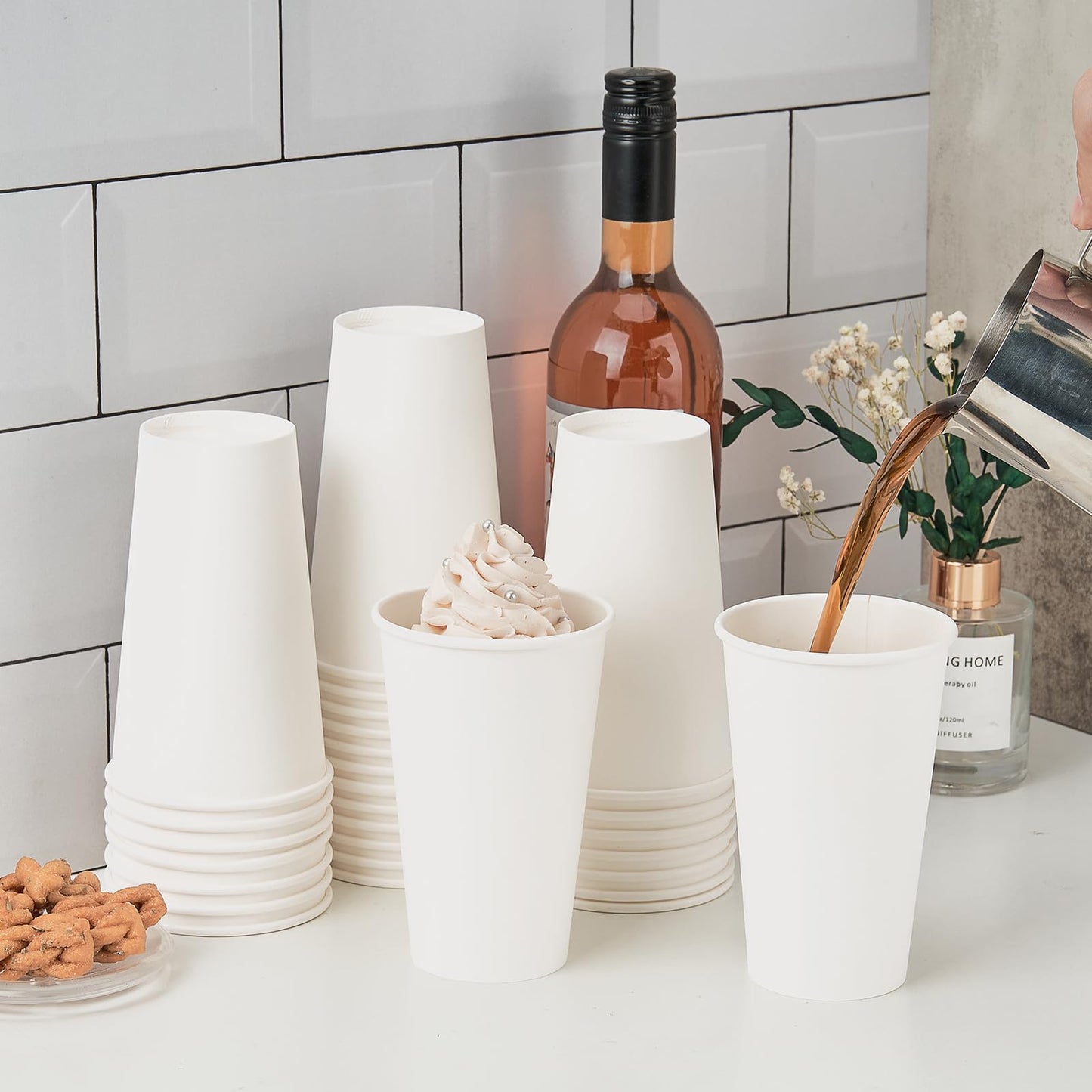 METAPRINT 200 Pack 16 oz Disposable Coffee Cups, Sturdy Paper Cups for Hot/Cold Drinks, Leak-Proof White Hot Cups used for Party, Home, Café, Events, Office