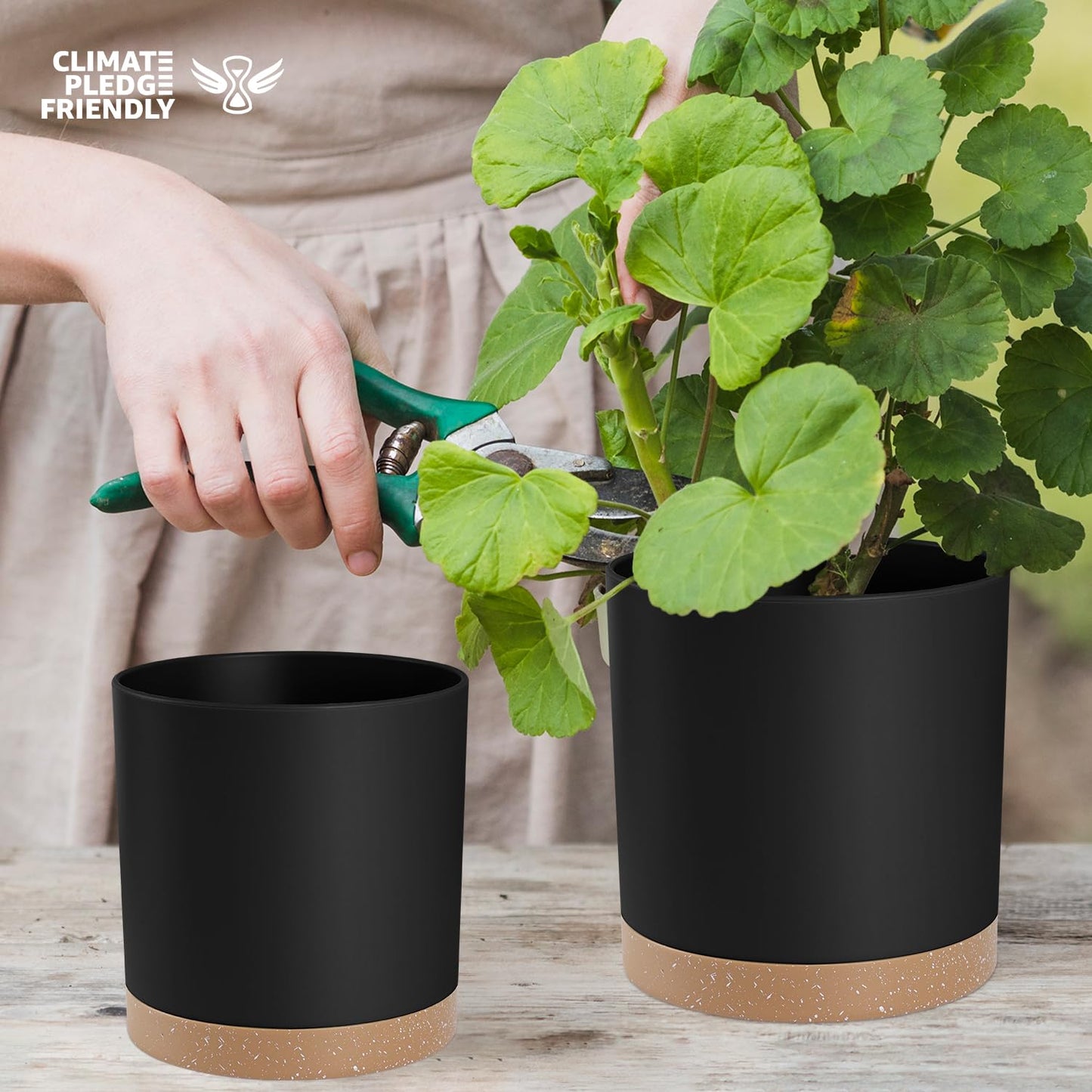 YNNICO Plant Pots with Drainage Holes and Saucers – 7, 6.5, 6, 5, 4 Inch Plastic Planters for Indoor Outdoor Plants, Modern Matte Finish, Lightweight & Durable(Black)