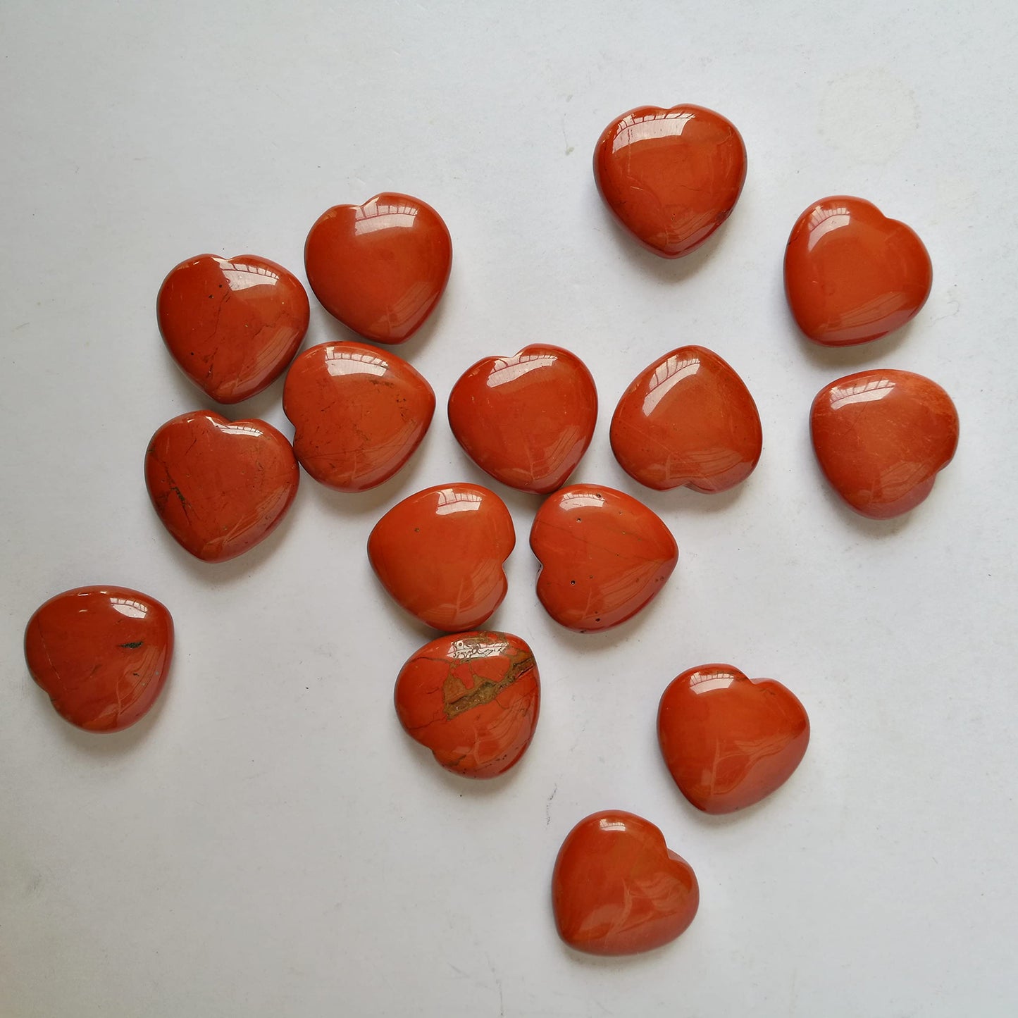 Bacatgem 3 Pcs Natural Red Jasper Pocket Palm Thumb Healing Crystal Heart Love Worry Stones,1 inches Reiki Balancing Crystal and Healing Stones