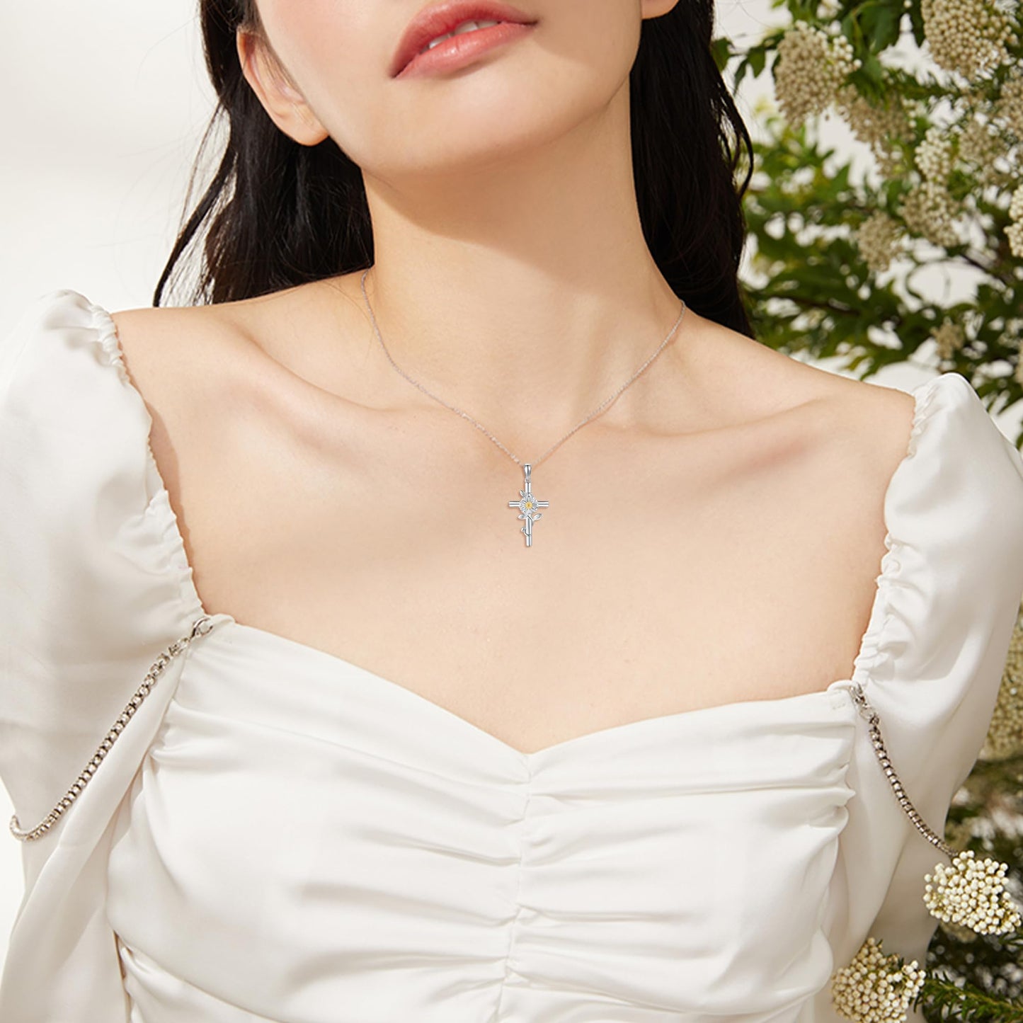 JERWLI Daisy Necklace 925 Sterling Silver Daisy Cross Pendant Necklace April Birth Flower Jewelry for Women