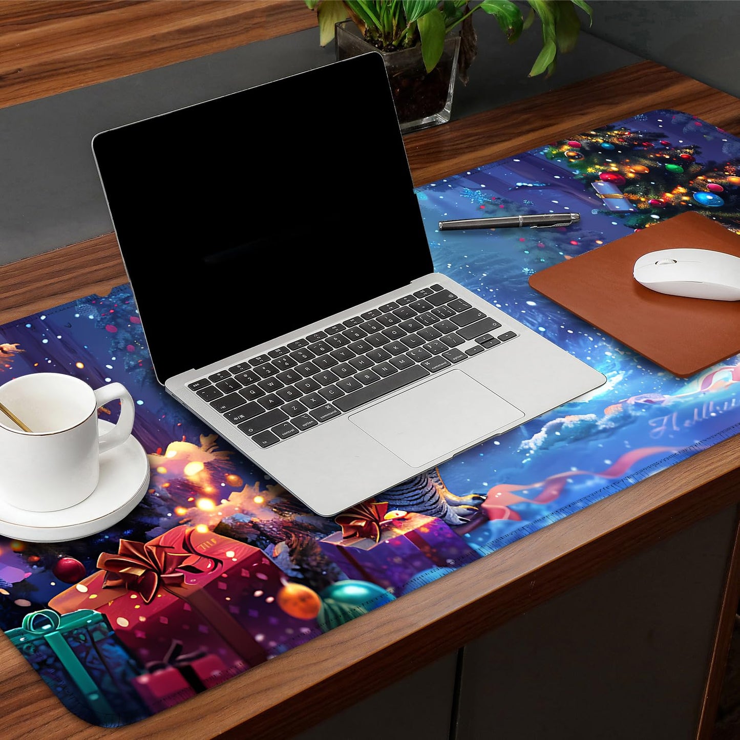 Christmas Owl Mouse Pad XXL – Large Holiday Desk Mat with Forest Gifts and Snow Lights, Extended Non-Slip Mousepad for Office, Gaming, Home Setup, 31.5 x 11.8 in