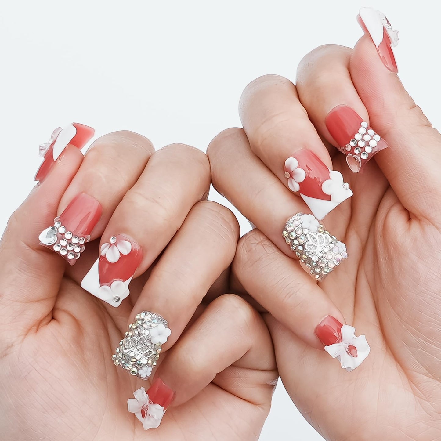 Tesytto Handmade Press on Nails Short Duck 3D White French Tip with V Design 3D Bow Flower Rhinestones Charms Nude Base Elegant Sturdy Art Pink 10 Pcs False Nails Set (Soft Pink Ivory Bow,M)