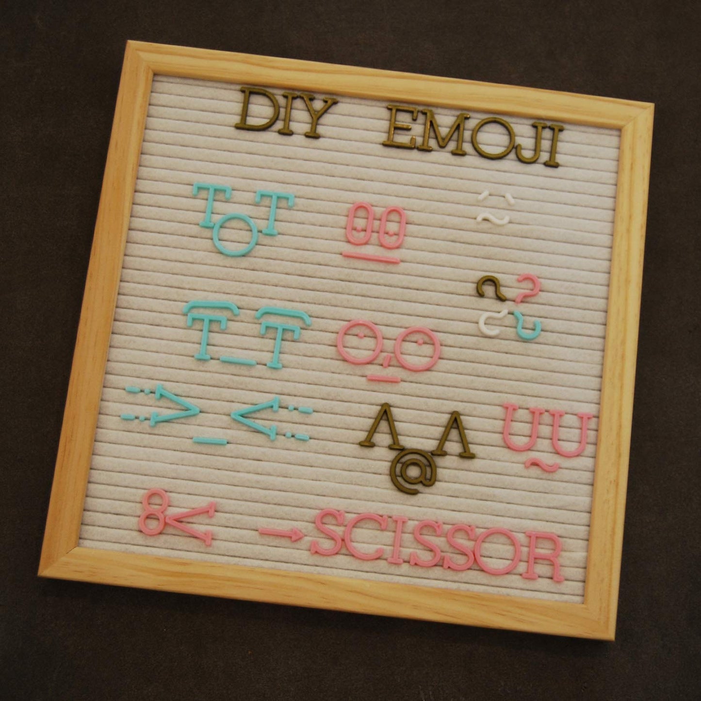 Changeable Letter Board with 190 Letters - 1" Pink Felt & Plastic Message Board