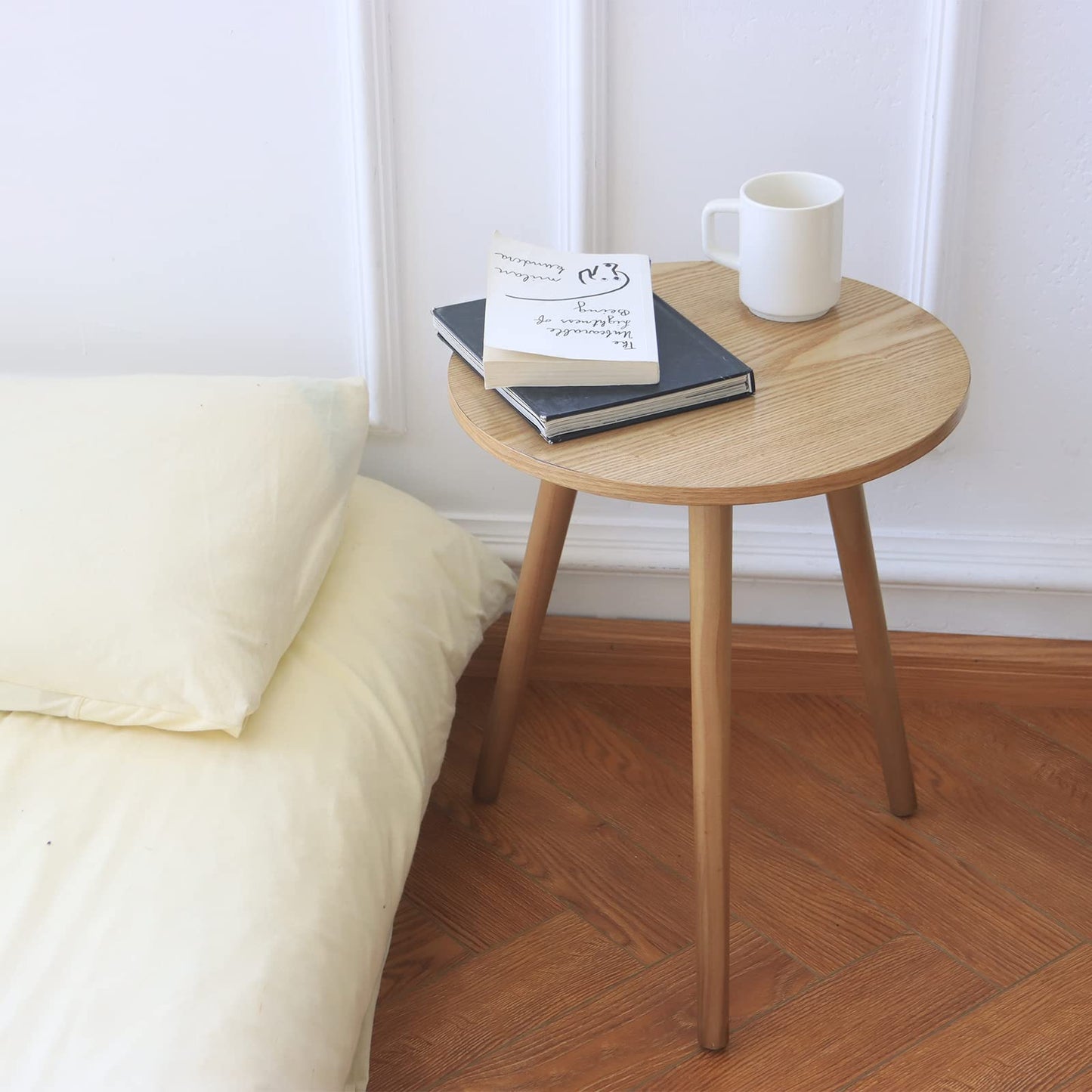 AWASEN Side Table Round, Small Accent Table Nightstand Modern End Table for Living Room Bedroom Office Small Spaces, 15.7''Dia x 19.69''H(Natural Walnut)