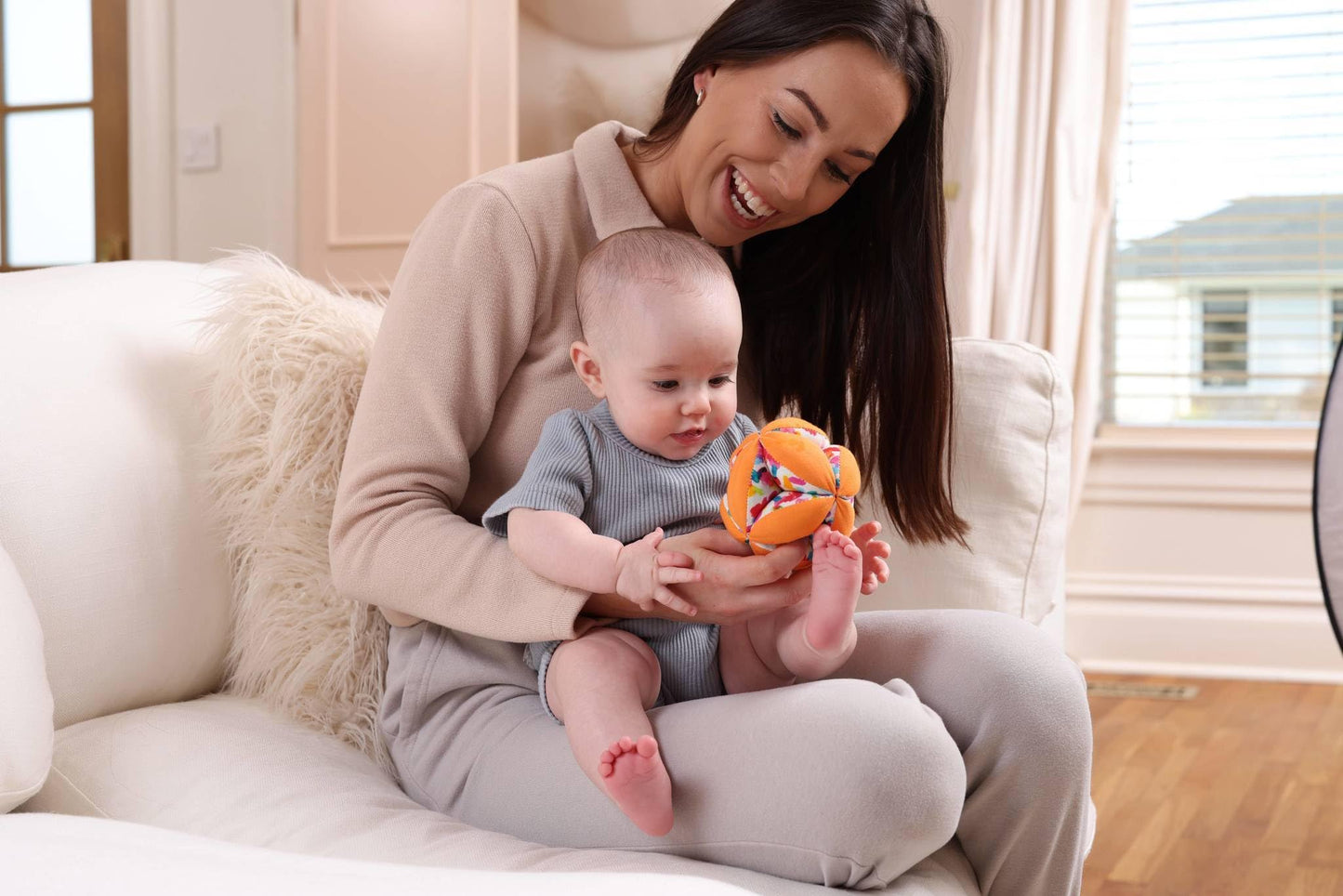 Lovevery, Montessori Organic Ball, Baby Toy, Tummy Time Ball, 12+ Weeks