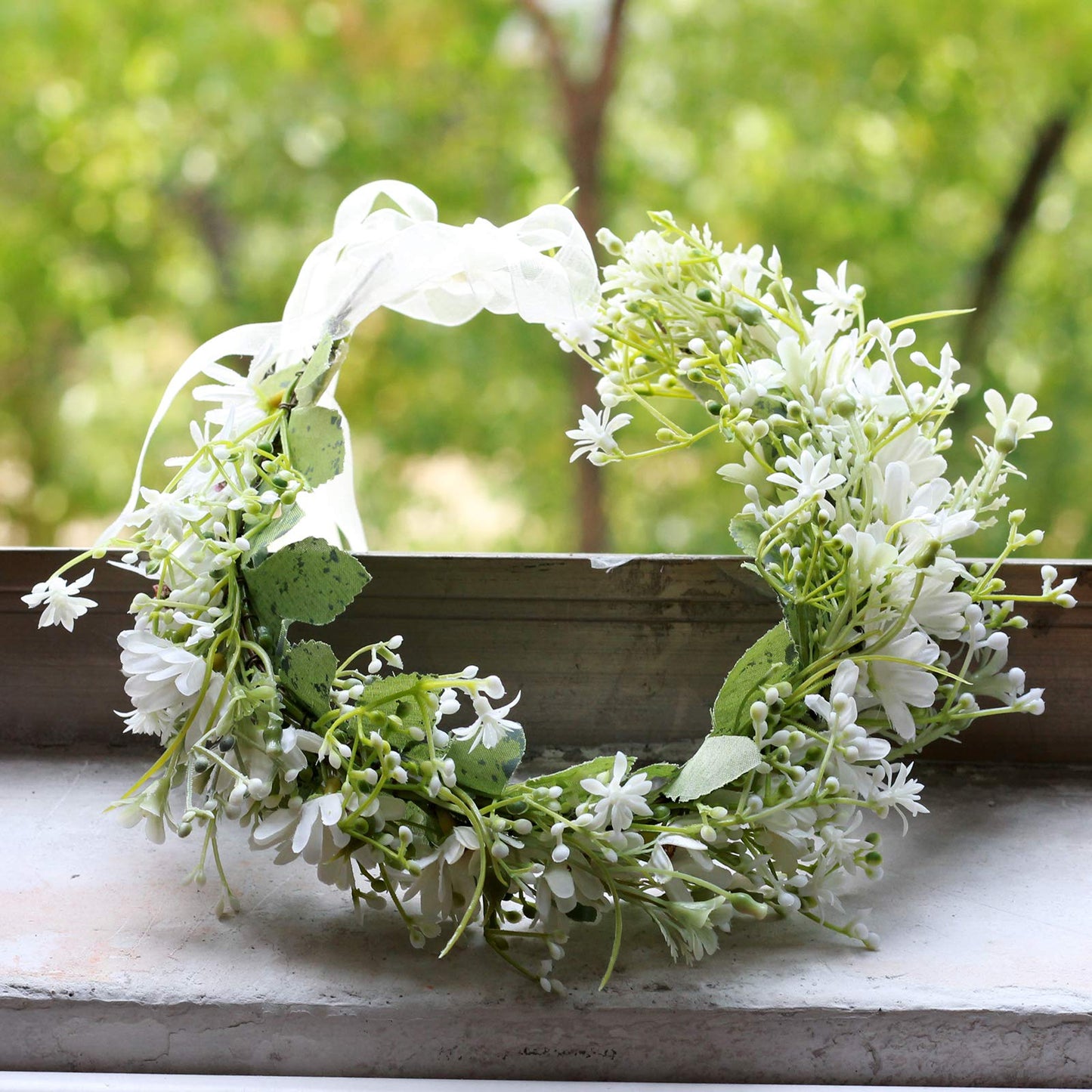 Vivivalue Daisy Flower Crown Floral Wreath Headband Hair Garland Flower Halo Headpiece with Ribbon Wedding Party Festival Photos White