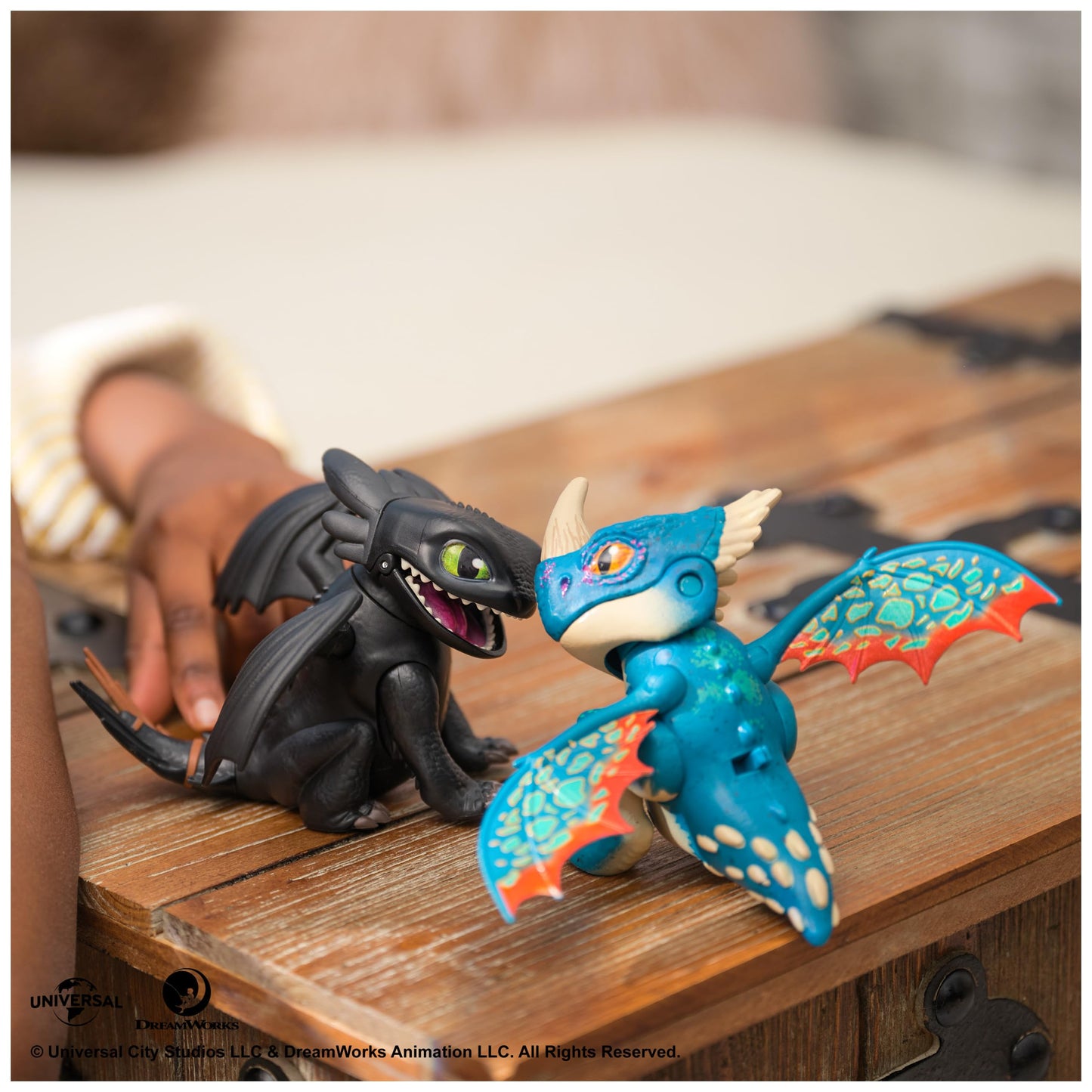 DreamWorks Dragons, How to Train Your Dragon, Roaring Minis Deadly Nadder, Interactive Toy with 25 Sounds, Kids Toys for Boys & Girls Ages 4 & up