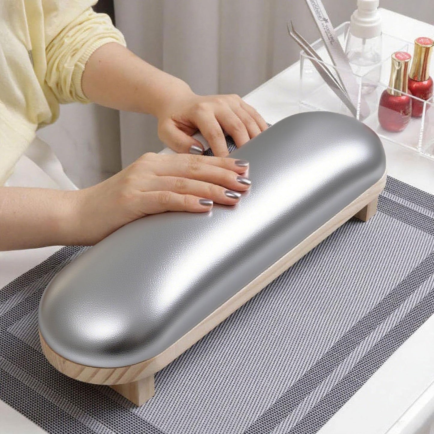 TANG SONG 1PC Sponge Manicure Hand Rest Pillow Wooden Nail Stand Hand Holder Nail Table Manicure Armrest Cushion (Silver)