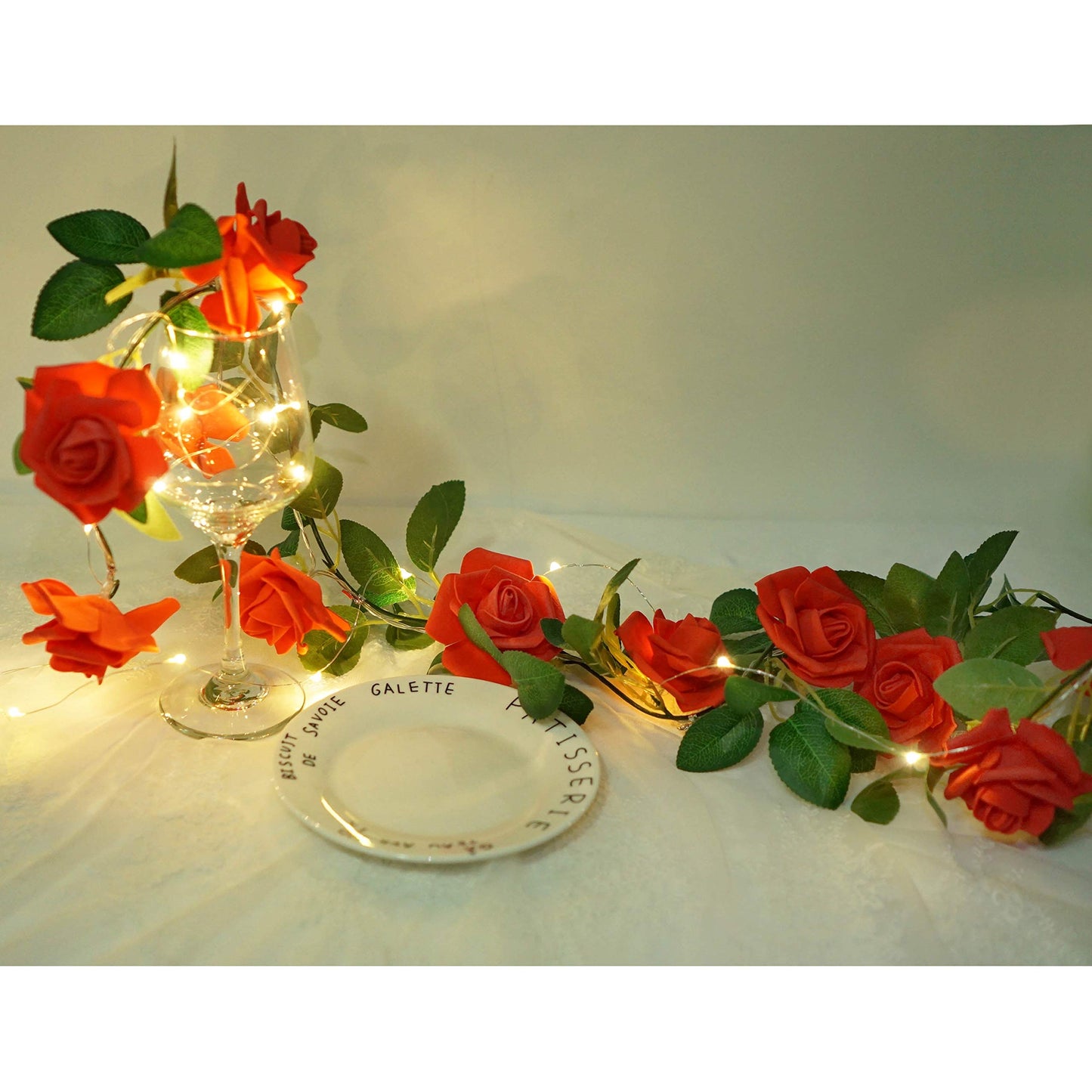 NiniTe LIGHTS Rose Vine Lights with Remote, Battery or USB Operated Artificial Flower Garland, Hanging Fairy Lights for Bedroom Headboard, Valentine‘s Day, Wedding, Romantic Party Décor (Red, 9.9)