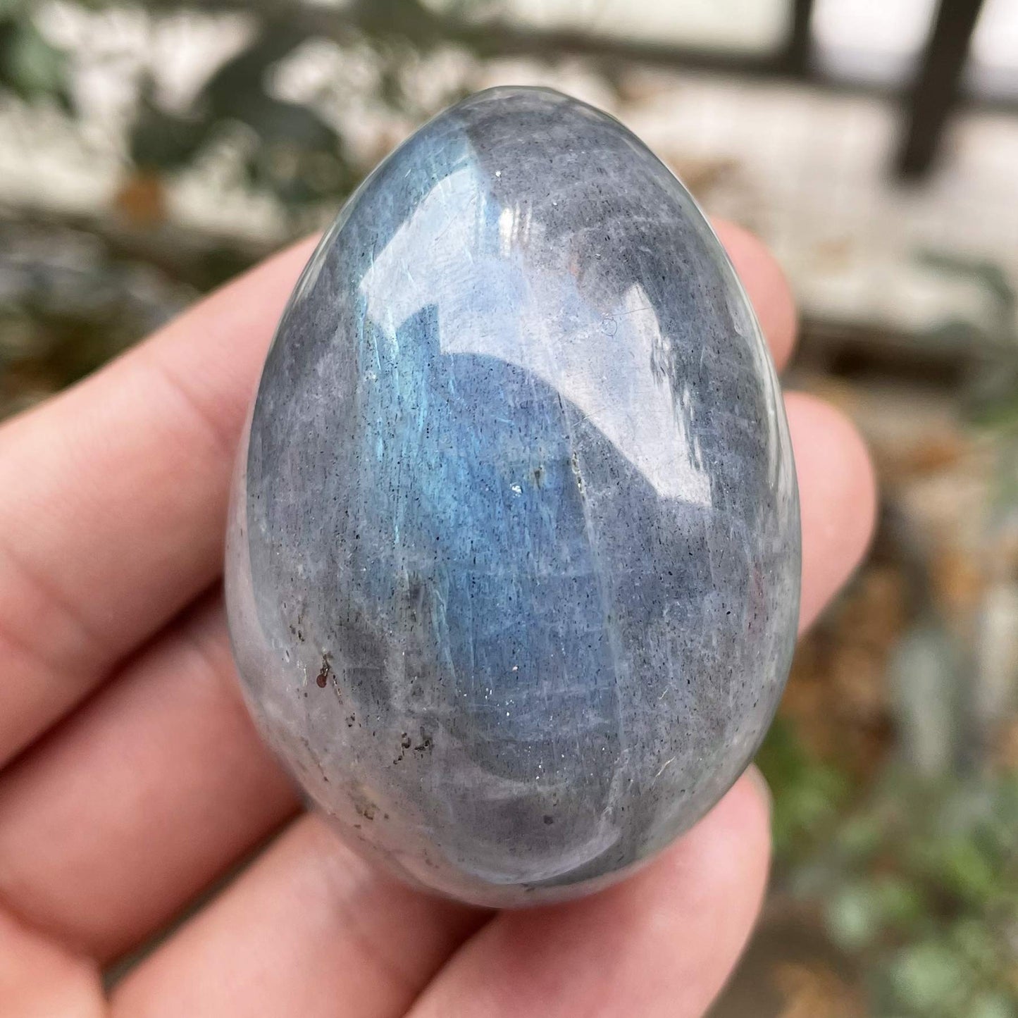 Fekuar Stone Egg Figurine, Polished Healing Crystal Easter Eggs Sphere Sculpture with Wood Stand, Moonstone, 1.8"