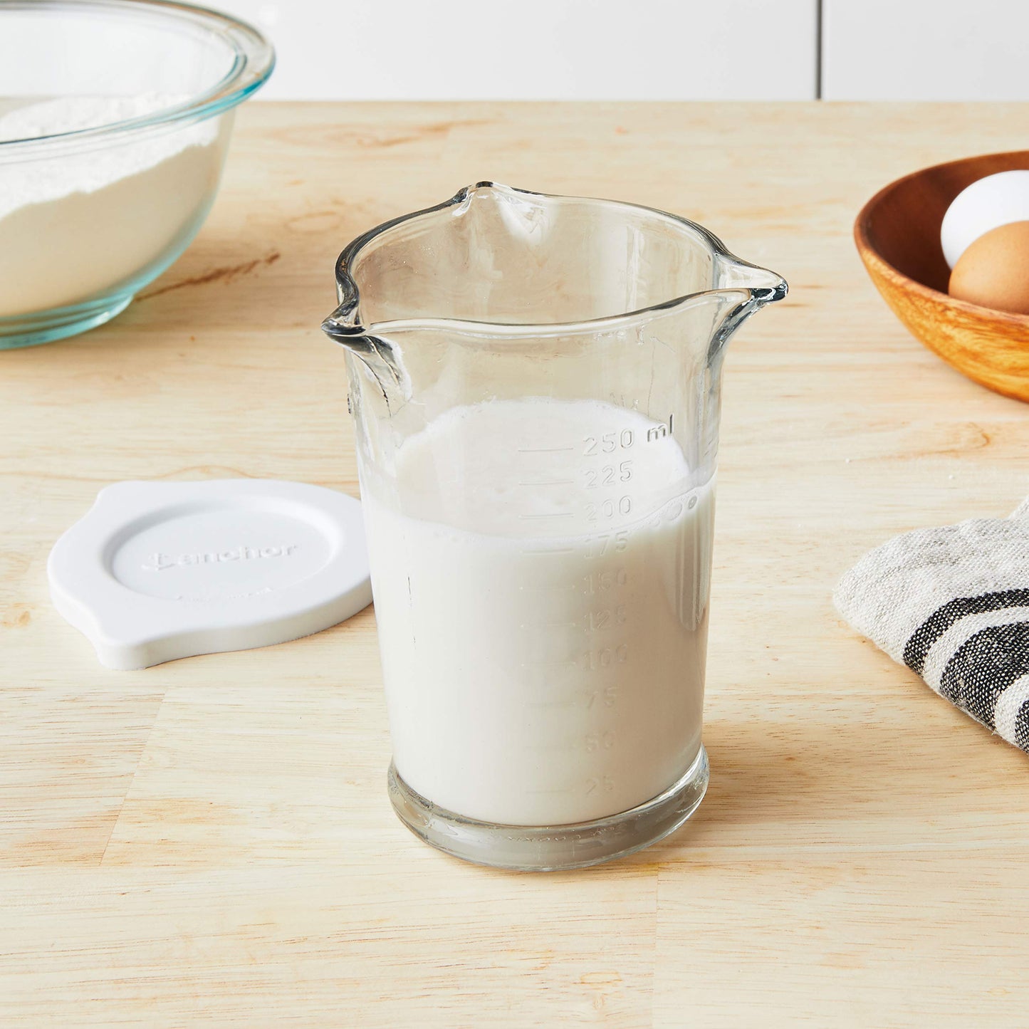 Anchor Hocking Triple Pour Glass Measuring Cup, 8 Oz Measuring Glass