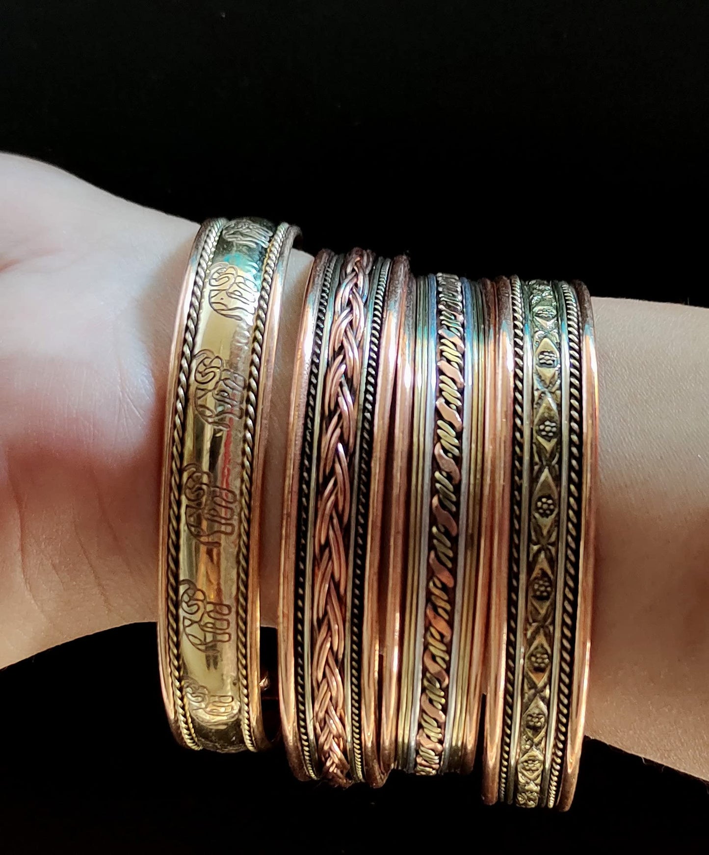 Sawcart Set Of 4 Copper Bracelet Pure Copper Therapy Effective & Natural Relief Cuff for Men's & Women's