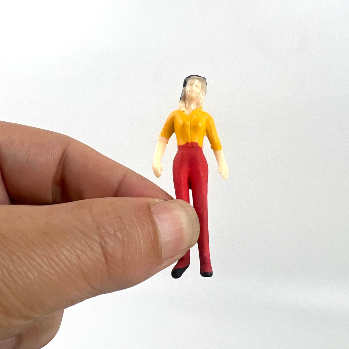 ZZZ SAN ZHI 1:30 Miniature People Figures, ABS Plastic Model People with Mixed Poses (Randomly Shipped) for Architecture Diorama Railway Layout Sand Table Scene Building, Adult Hobby Supplies (30)