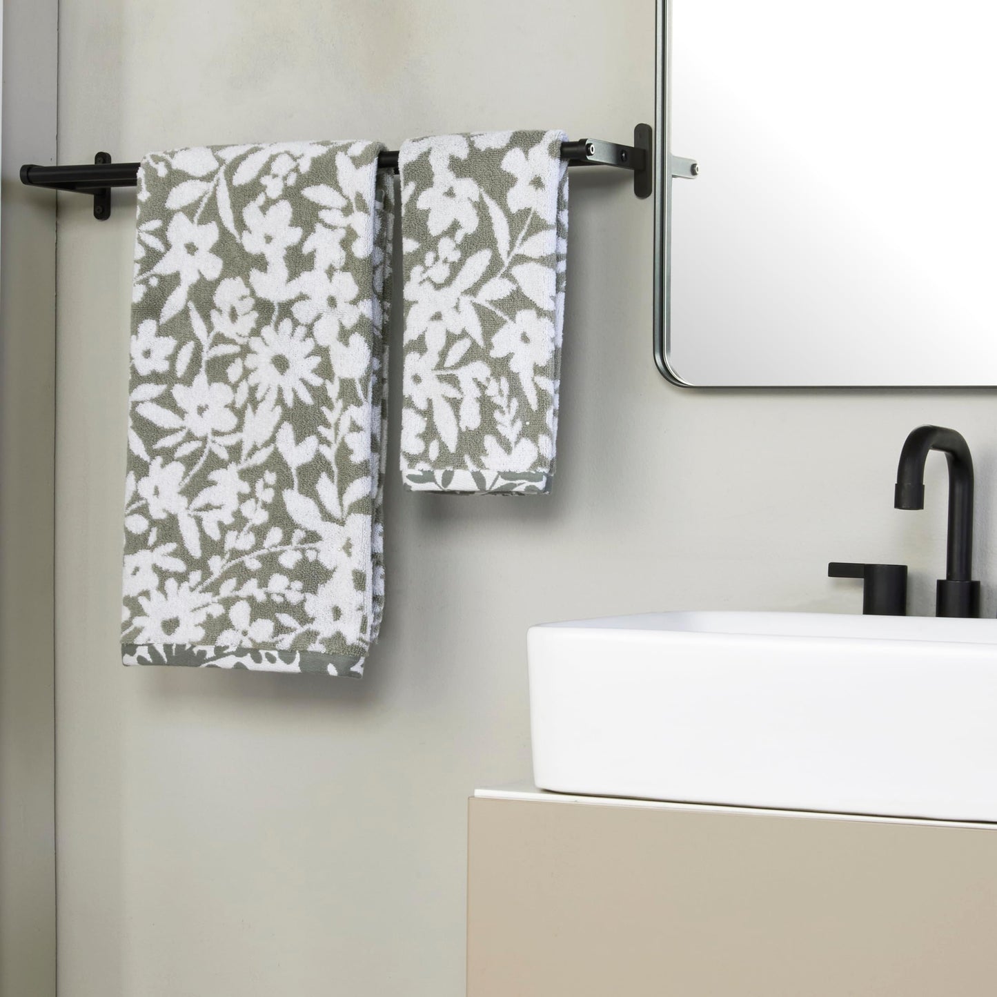 SKL Home Bedford Floral 100% Cotton Premium 2-Piece Hand Towel Set, 600 GSM, Soft & Absorbent, Reversible Jacquard, Decorative for Bath/Kitchen/Bar & Gift, Sage