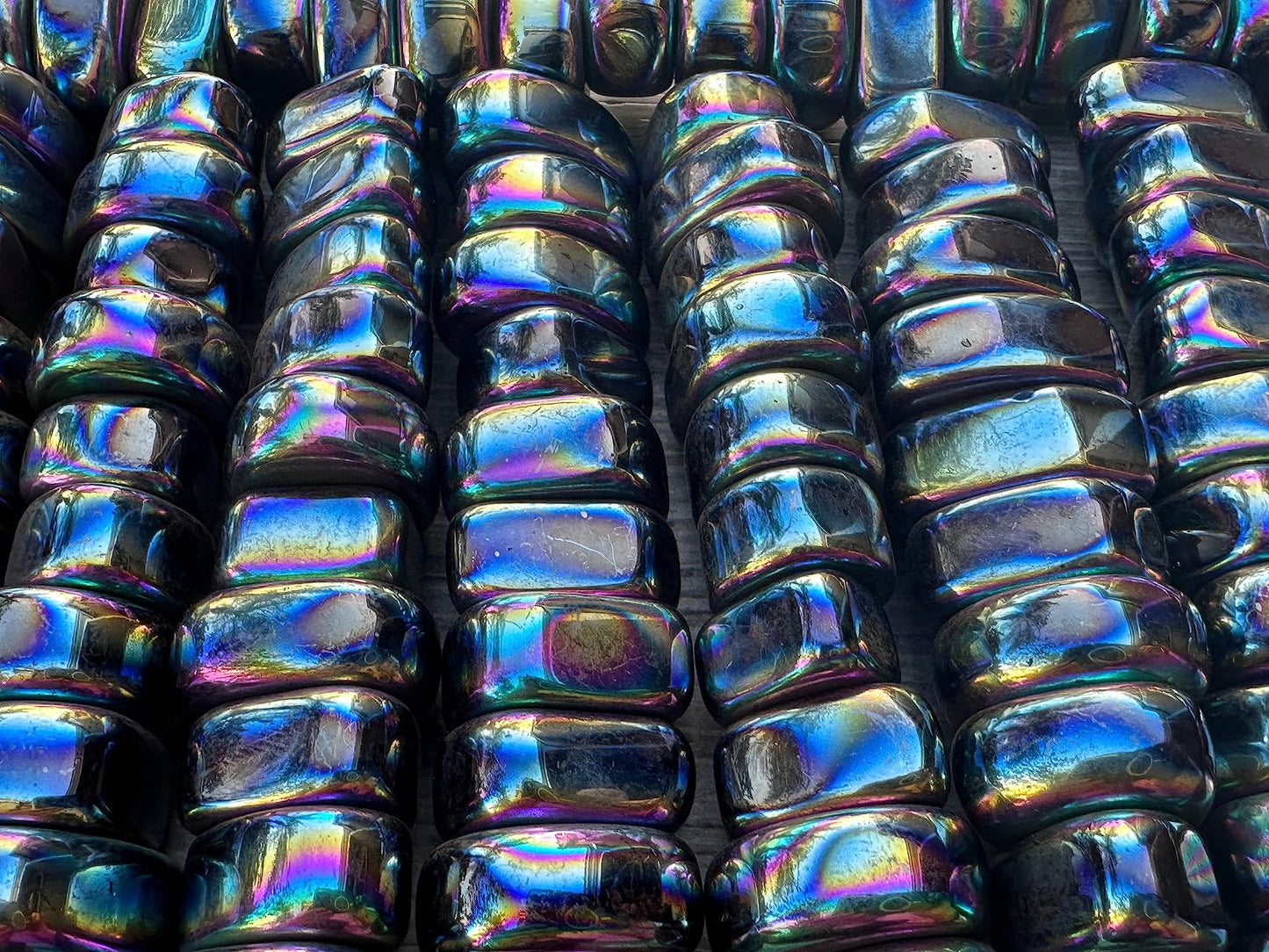 GAF TREASURES 5 Pcs Rainbow Magnetic Hematite Tumbled Stones, Polished Natural Rainbow Magnetic Hematite Gemstone, Rainbow Magnetic Hematite Healing Crystals (Rainbow Magnetic Hematite)