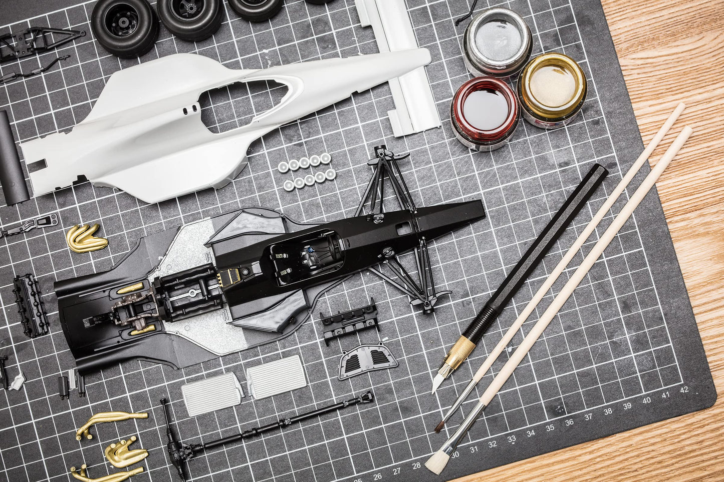 Testors Model Paint and Pixiss Model Accessory Kit - 10 Rich Enamel Paints - Fast Drying - Adheres to Plastic, Paper, Metal - Includes Essential Tools for Gundam, Model Cars, DnD Miniatures