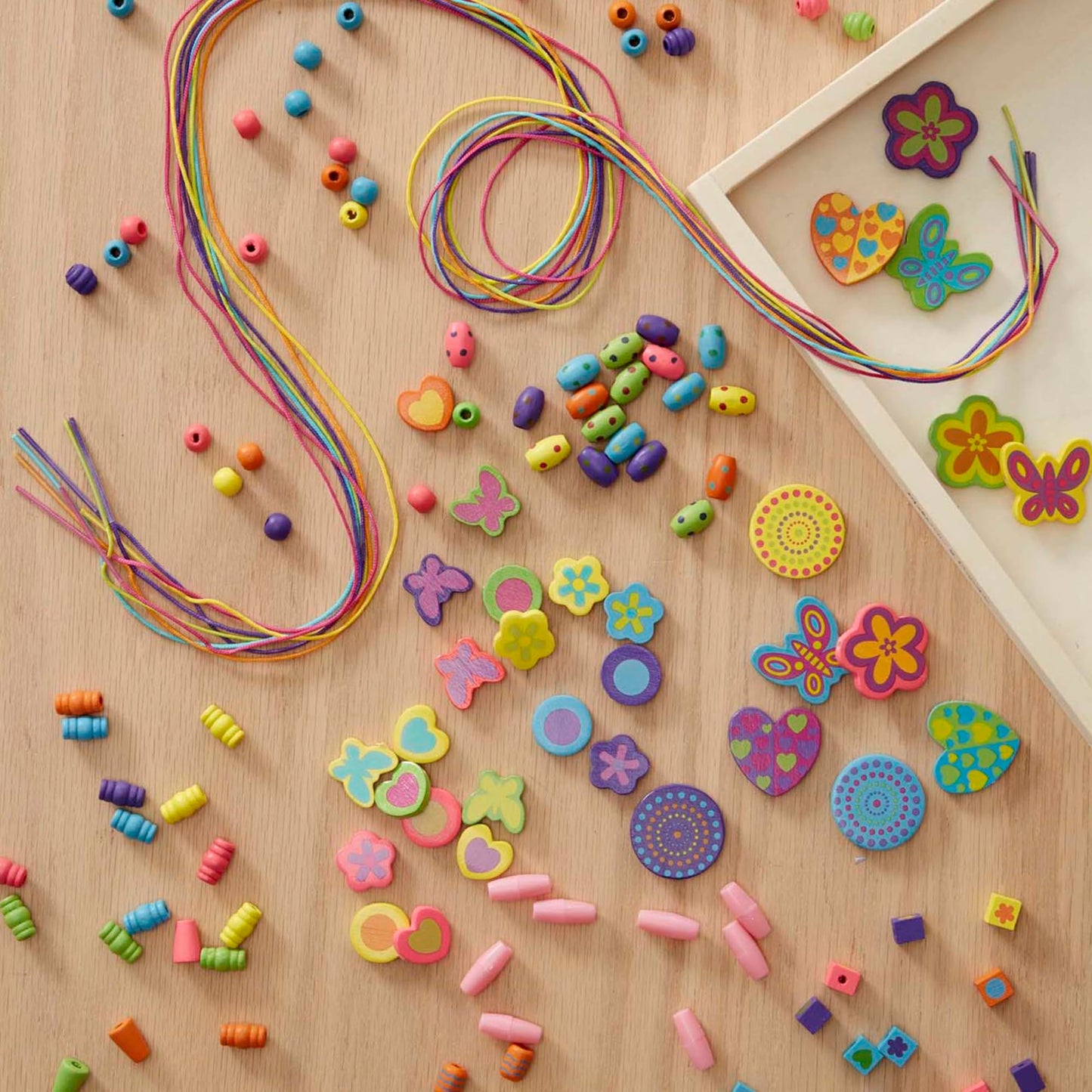 Melissa & Doug Created by Me! Bead Bouquet Deluxe Wooden Bead Set with 220+ Beads for Jewelry-Making Kits for Kids 4+ - FSC Certified