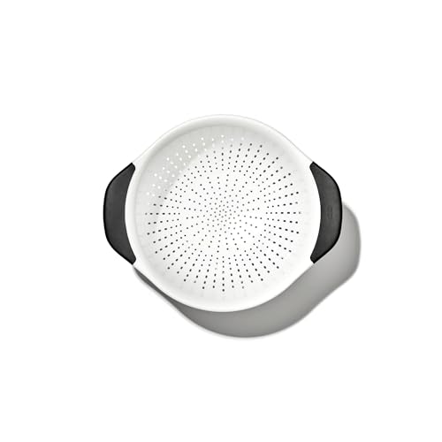 OXO Good Grips 3 QT Plastic Colander