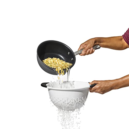 OXO Good Grips 3 QT Plastic Colander