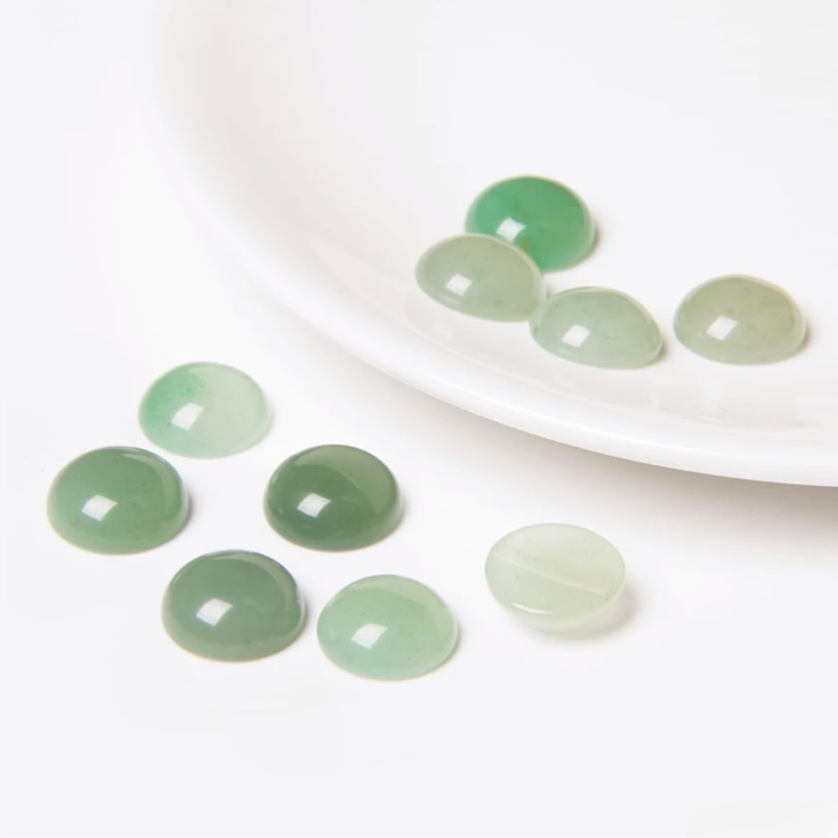 20pcs 16mm Natural Stone No Hole Green Aventurine Semicircle Smooth Cabochons Beads Healing Chakra Crystal Stone Bead for Jewelry Making Rings Earrings Necklace Bracelet DIY Crafts