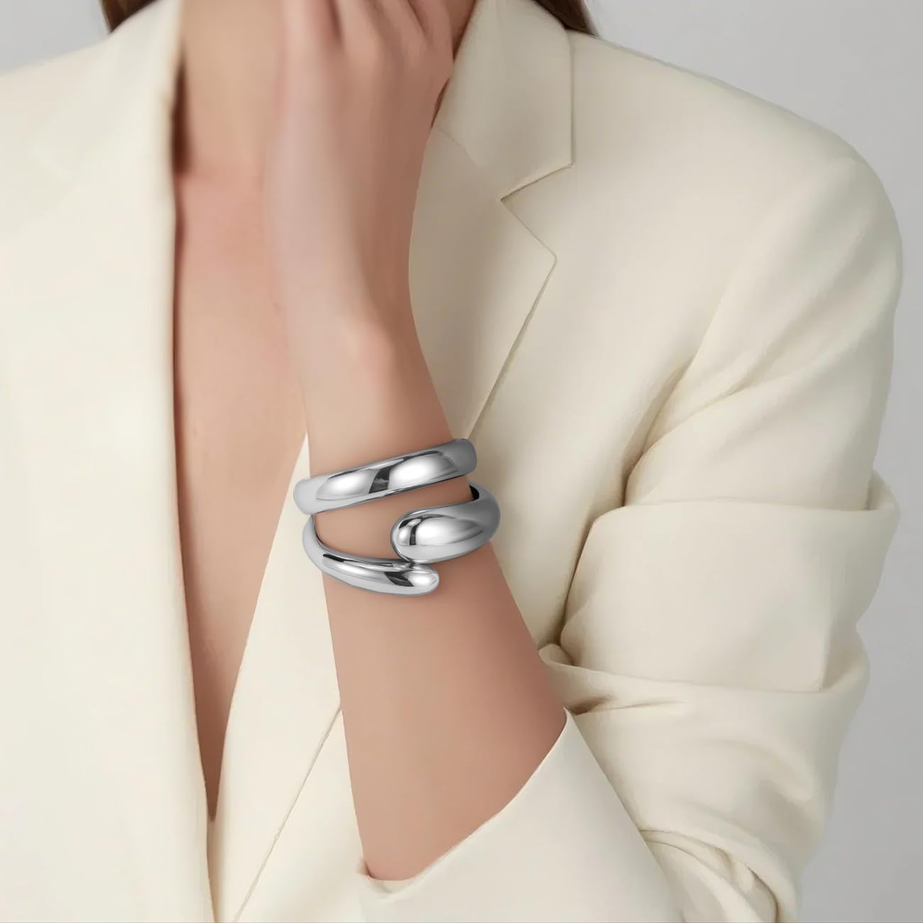 Emibele Silver Bangle Cuff Bracelet Stack, Chunky Teardrop Hinged Thick Bangle Bracelet Set, Non Tarnish Silver Bracelets for Women, 2 Pack