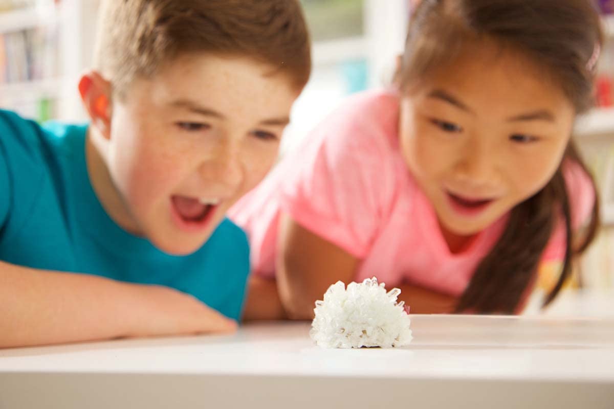 4M Glow Crystal Growing Kit - Grow a DIY Crystal Experiment Specimen, A Great Educational STEM Toys Crystal Making Gift for Kids & Teens, Boys & Girls