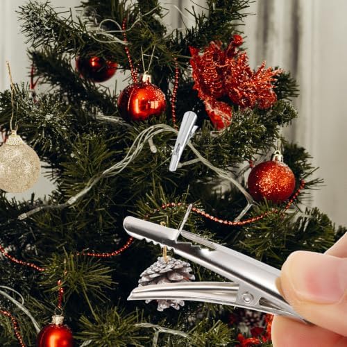 Vaguelly 50pcs Silver Stainless Steel Christmas Ornament Clips with Compact and Stable Design for DIY Wreath and Christmas Tree Decor, Lightweight Alligator Clamps for Hanging Ornaments