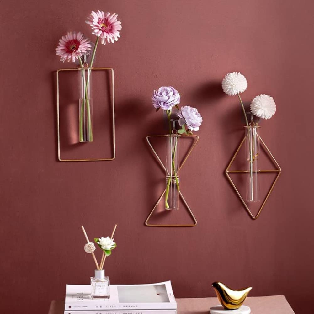 yaocoral 2 Pack Nordic Wall Vase Hanging Geometric Gold Flower Vase Wall Mount Metal Frame Vases Hydroponic Glass Bud Vase Decor for Home Wedding Farmhouse