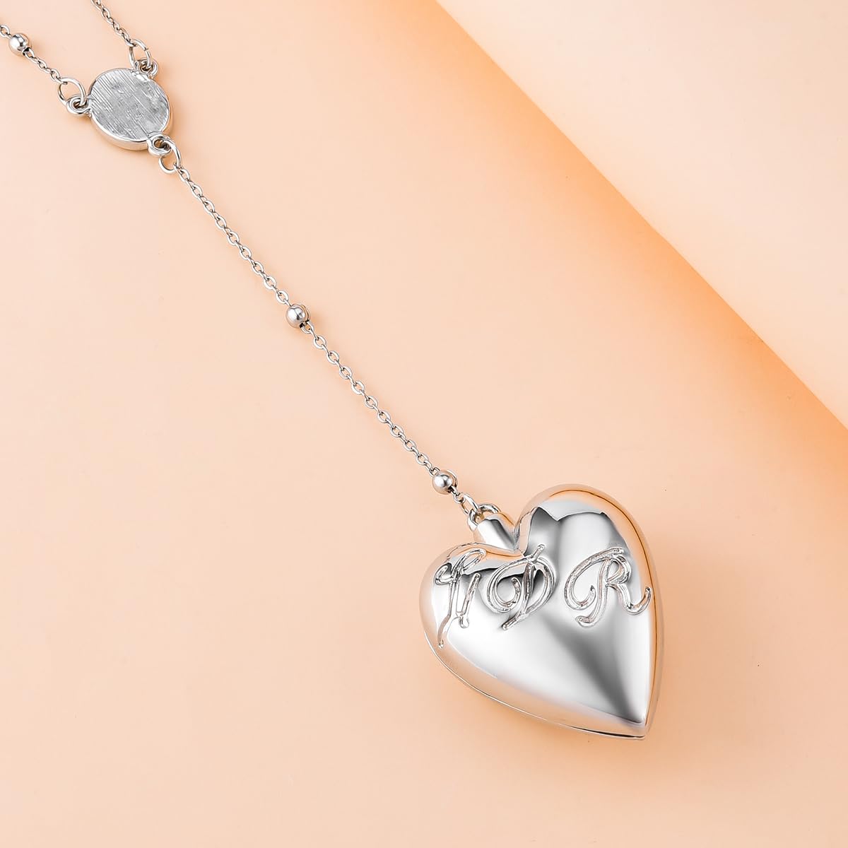 Heart Serpent Pendant Necklace Vintage Gothic Silver Necklace Rosary Style Adjustable Chain Jewelry Gift for Women