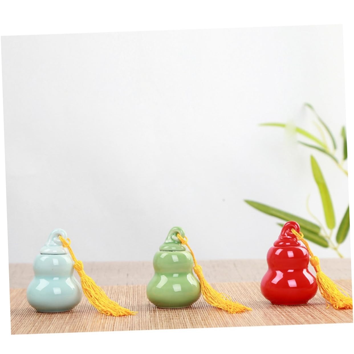 Homoyoyo Mini Ceramic Gourd-shaped Tea Jar for Powder and Tealeaves Storage Airtight Decorative Container for Kitchen and Travel Use