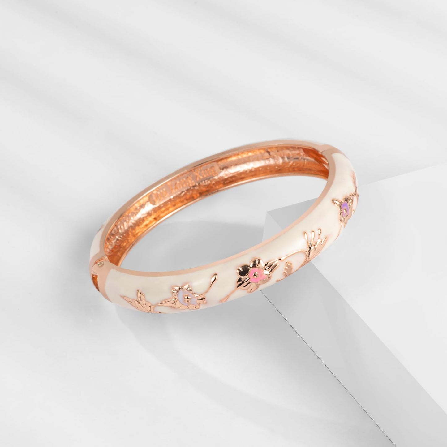UJOY Gorgeous Bracelets Enameled Floral Cloisonne Gift Plated Cuff Bangles Jewelry Sets Box for Women 55A81-55A128 White