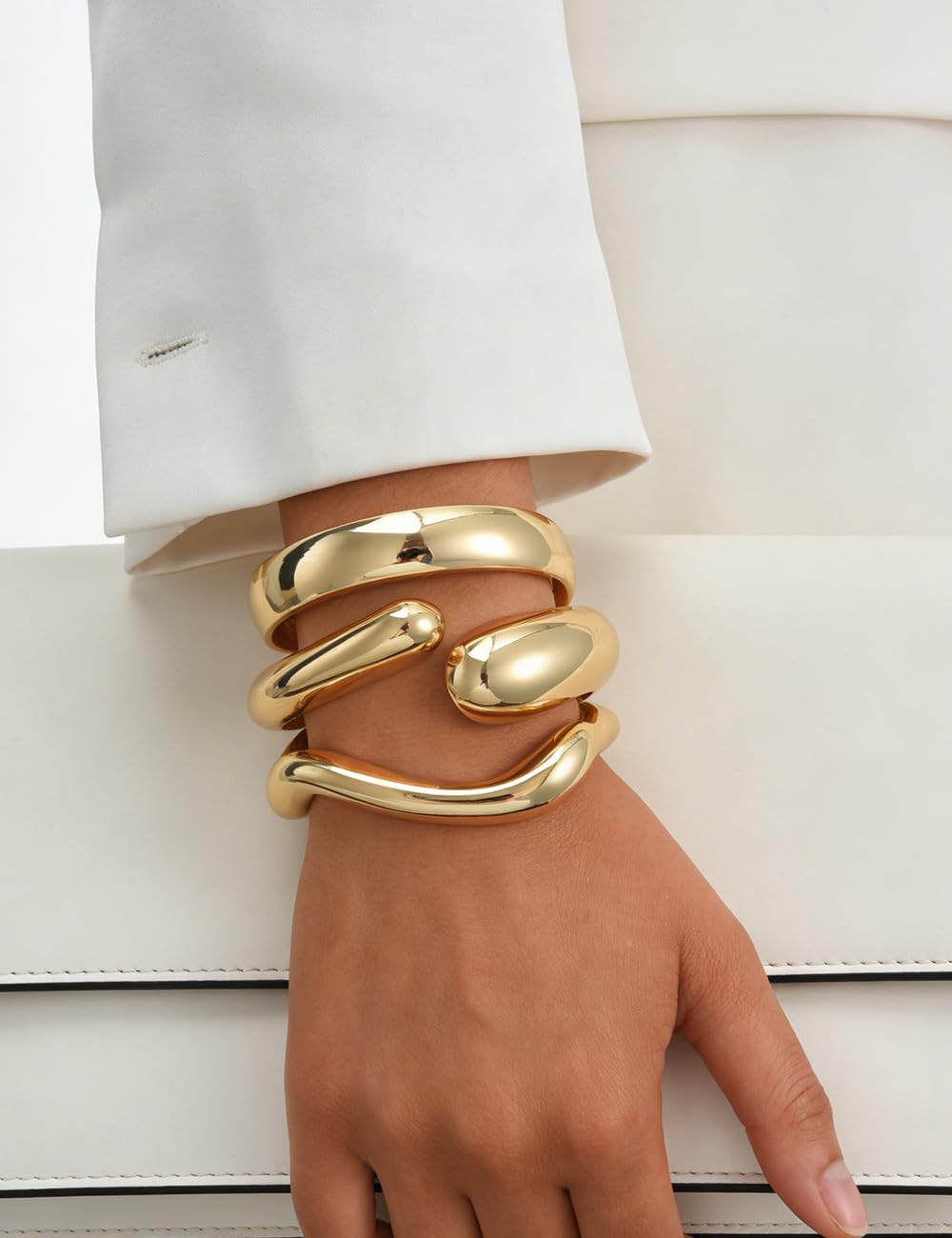Chunky Gold Bangle Bracelets for Women, Dainty 14k Gold Plated Big Stackable Bangles Set, Trendy Statement Cuff Bracelet Stack Fashion Jewelry Gifts (Chunky gold wave bangles)