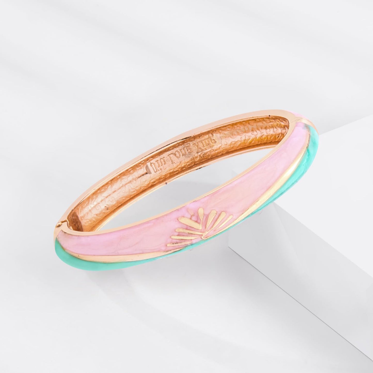 UJOY Cloisonne Bracelet Colorful Cloisonne Design Plated Hinge Enamel Bangle Jewelry for Women 55A79 Green-Pink
