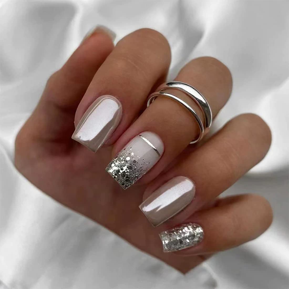 CurvLife Press on Nails Medium Square Acrylic Fake Nails with Apricot Design Full Cover False Nails Glossy Nude Glue on Nails Artificial Stick on Nails for Women (Silver Glitter)