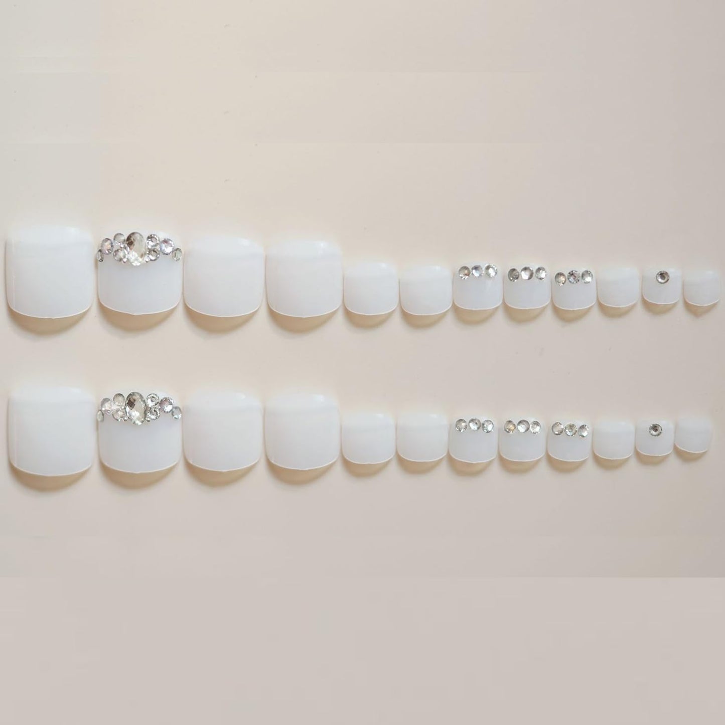Vezocim White False Toenails Sets, Press on Toenails Coffin with Rhinestone Designs, Full Cover Artificial Acrylic Fake Nails for Toe, Glue on Toenails with Charm, Stick on Toe Nails for Women