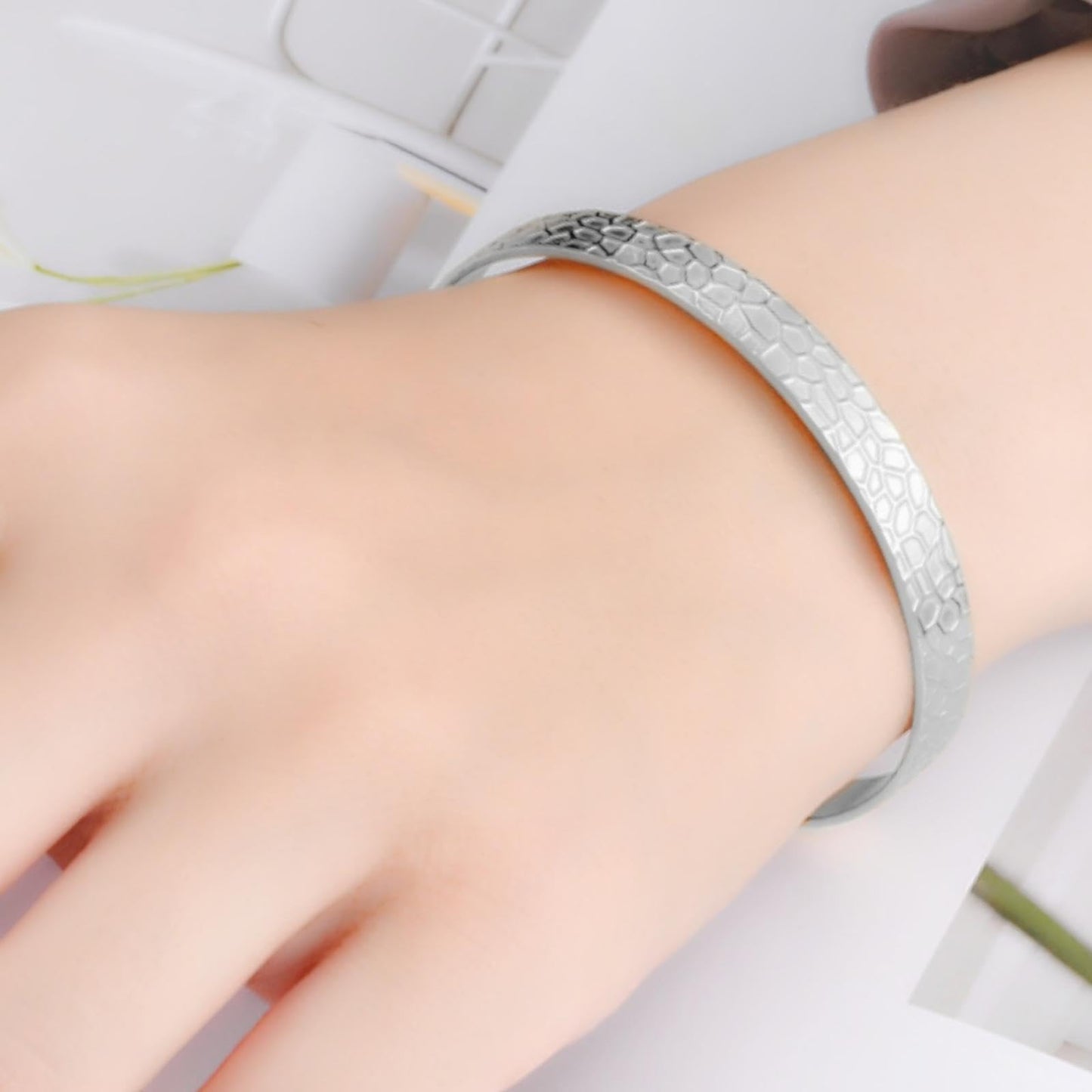Handmade 925 Sterling Silver Bangle Bracelets For Women Hammered Bangle Bracelets Wide Band Chunky Bangles Adjustable Open Cuff Bangle Bracelets For Women Minimalist Wrap Bangle Bracelets Jewelry Gift